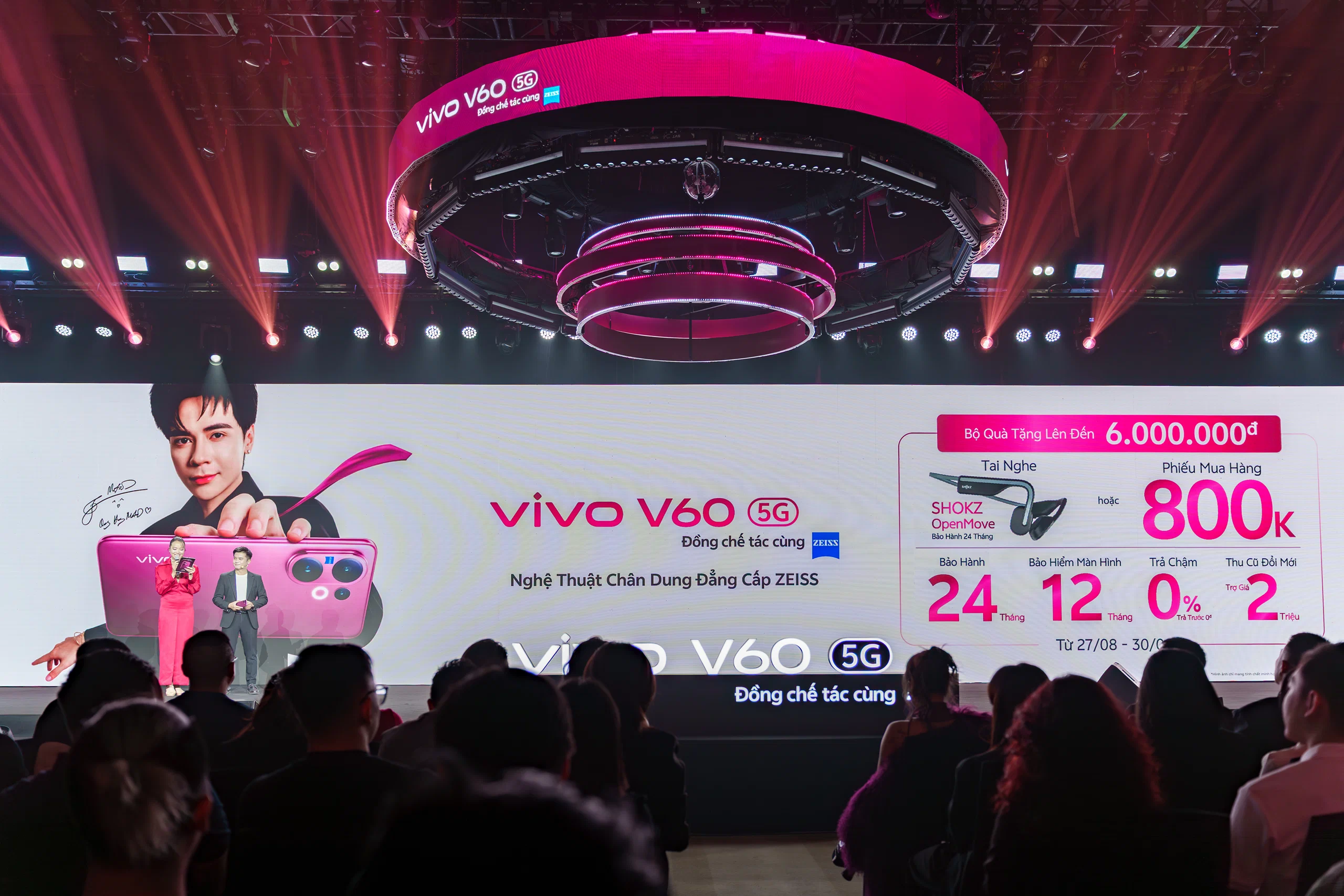 vivo V60 5G ra mắt tại Việt Nam: Camera Tele ZEISS 50MP, pin 6,500mAh, sạc nhanh 90W