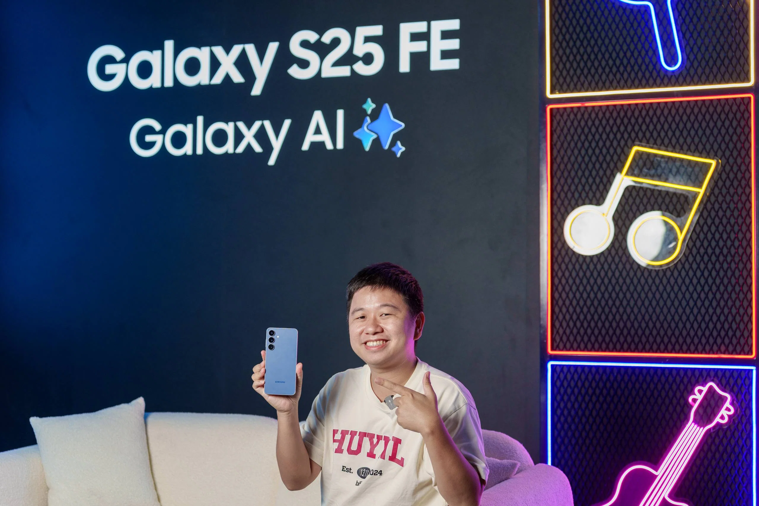 Cận cảnh Galaxy S25 FE, Tab S11 series và Galaxy Buds3 FE mới ra mắt