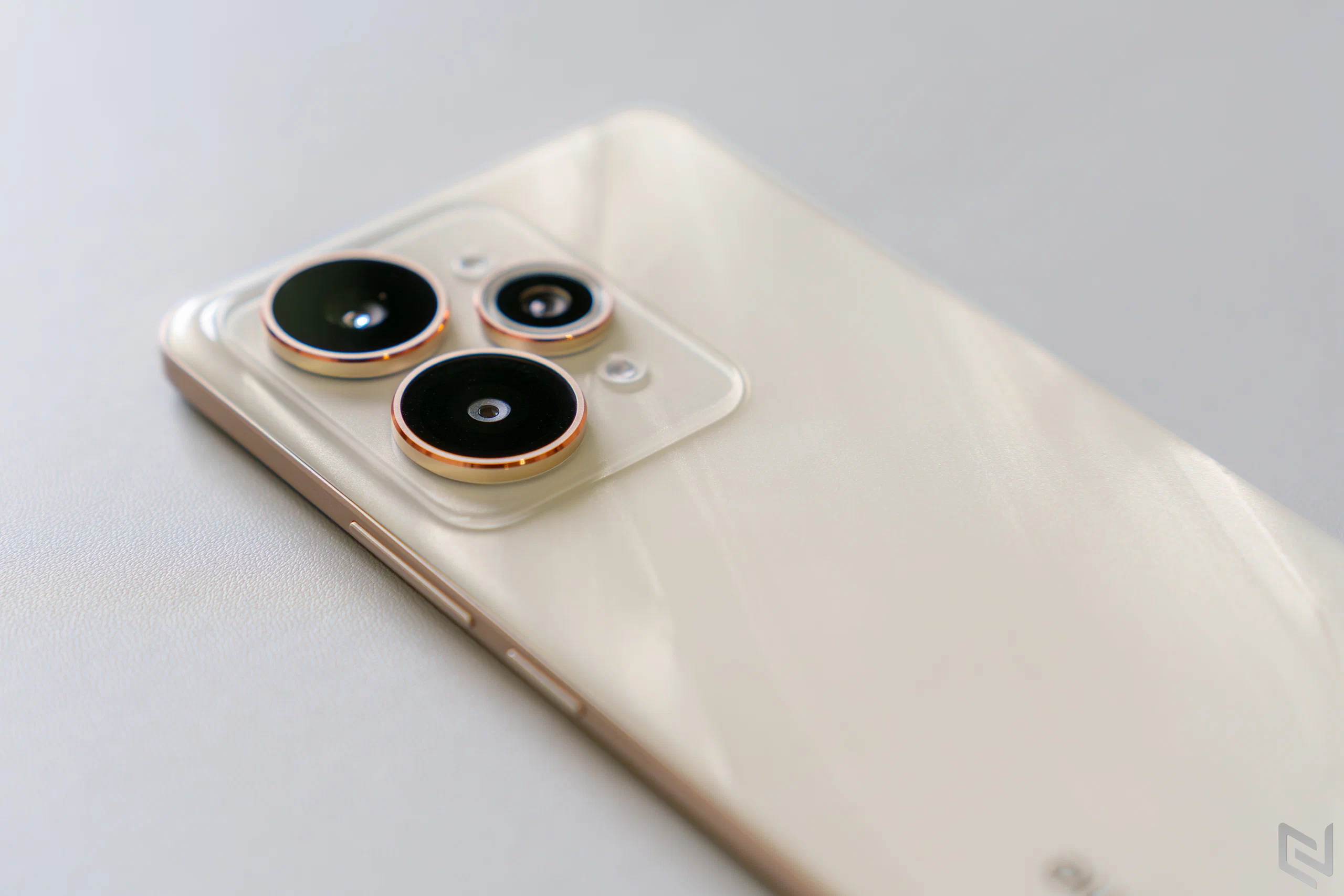 Đánh giá realme 15 Pro 5G: Màn hình đẹp, pin siêu trâu và camera AI 50MP chuyên nghiệp