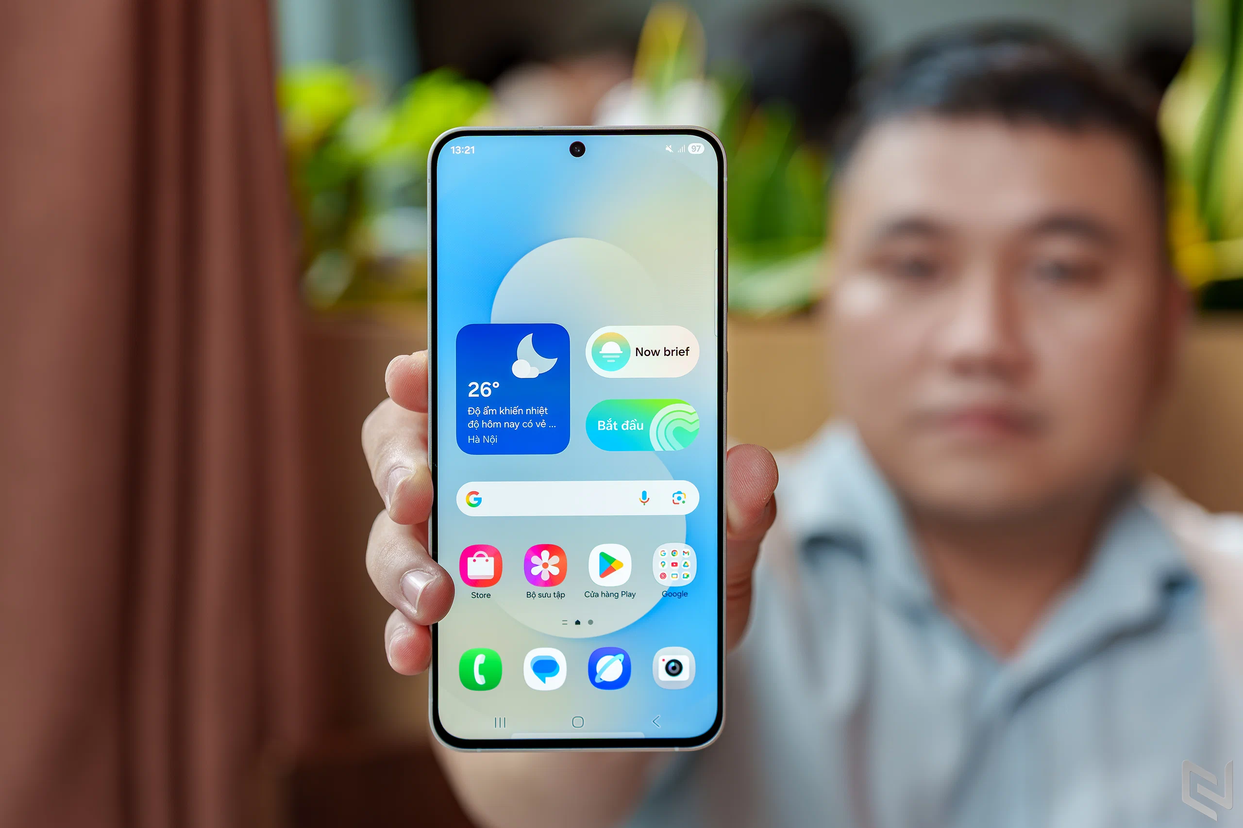Mở hộp Galaxy S25 FE - Khi thiết kế trở thành điểm chạm đầu tiên