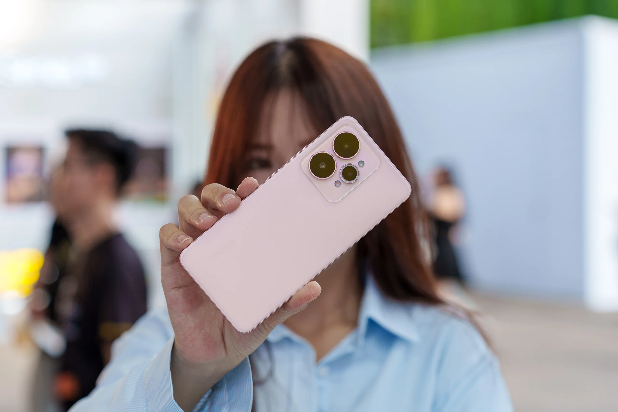 realme 15 Series ra mắt: “Bậc Thầy AI Tiệc Đêm” đưa công nghệ hình ảnh trên smartphone lên tầm cao mới