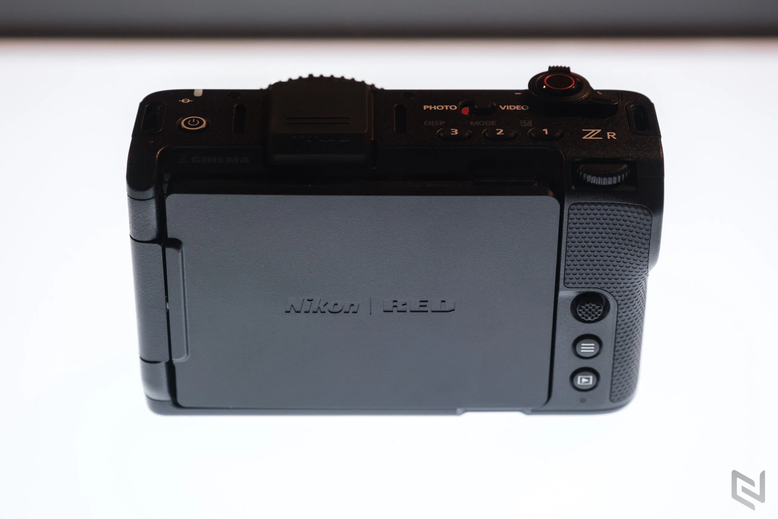 Born Cinematic: Nikon ZR chính thức trình làng tại Việt Nam