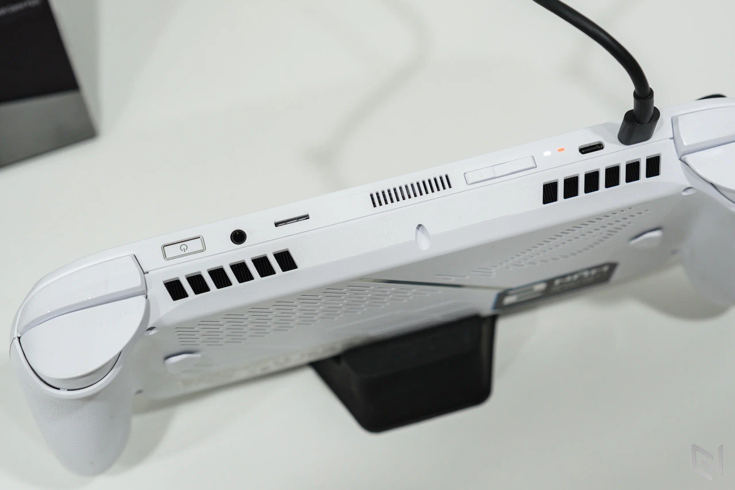 ASUS ra mắt ROG Xbox Ally Series: Bộ đôi máy chơi game cầm tay mạnh nhất tại Việt Nam
