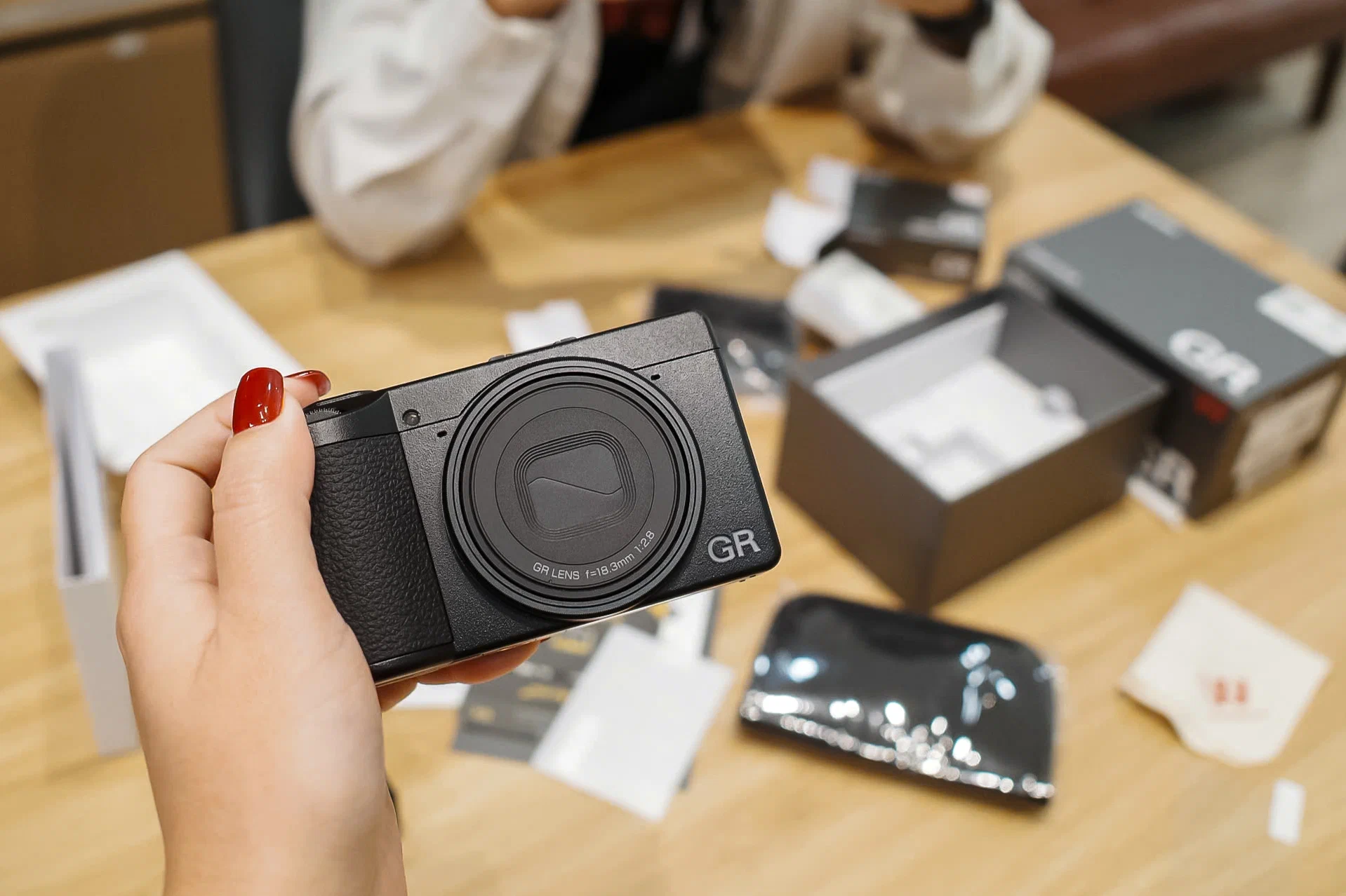 Ricoh GR IV được vinh danh là máy ảnh compact xuất sắc nhất năm 2025