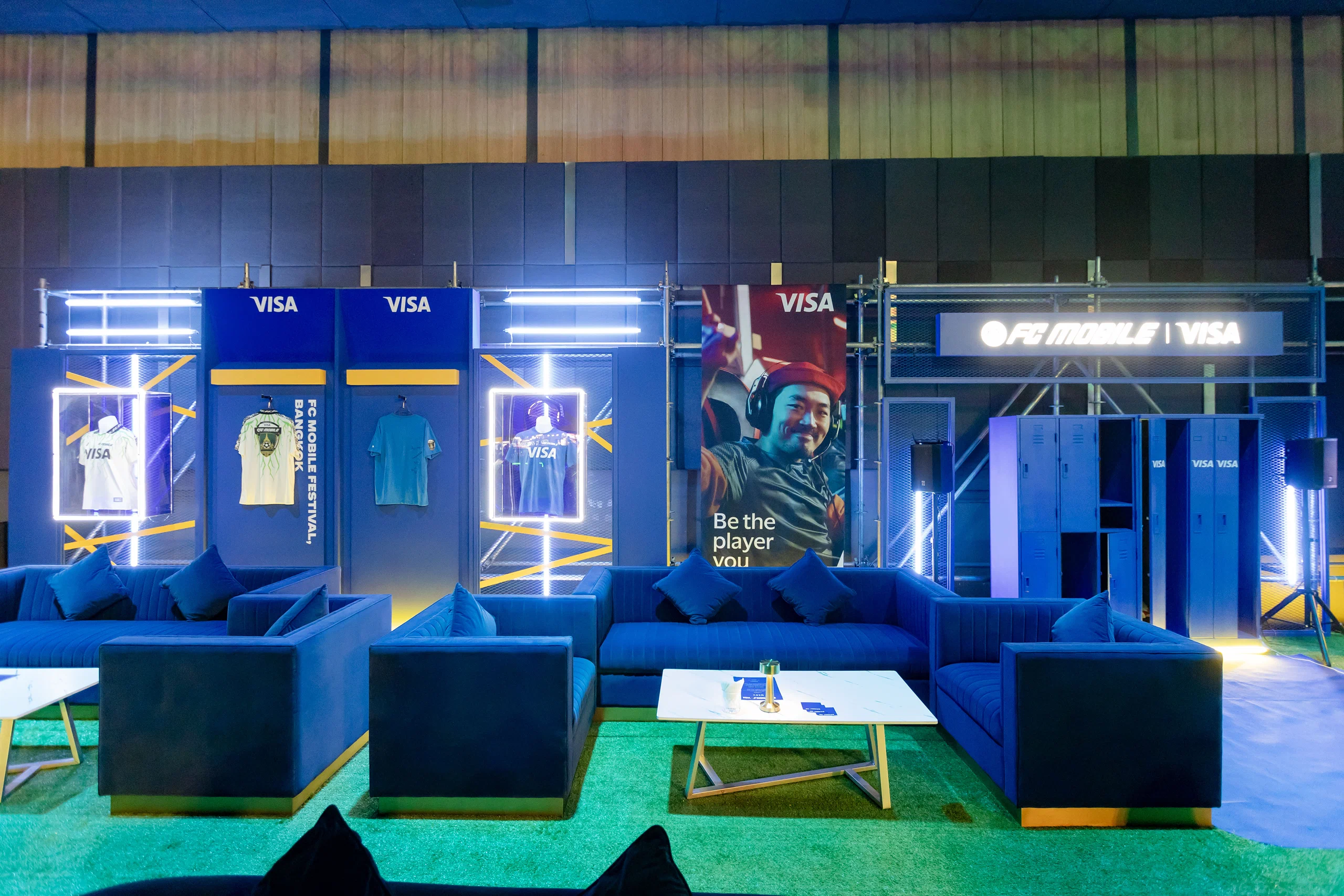 Visa và EA SPORTS mang “FC Pro Festival 2025” đến Việt Nam, bùng nổ trải nghiệm game và thanh toán số