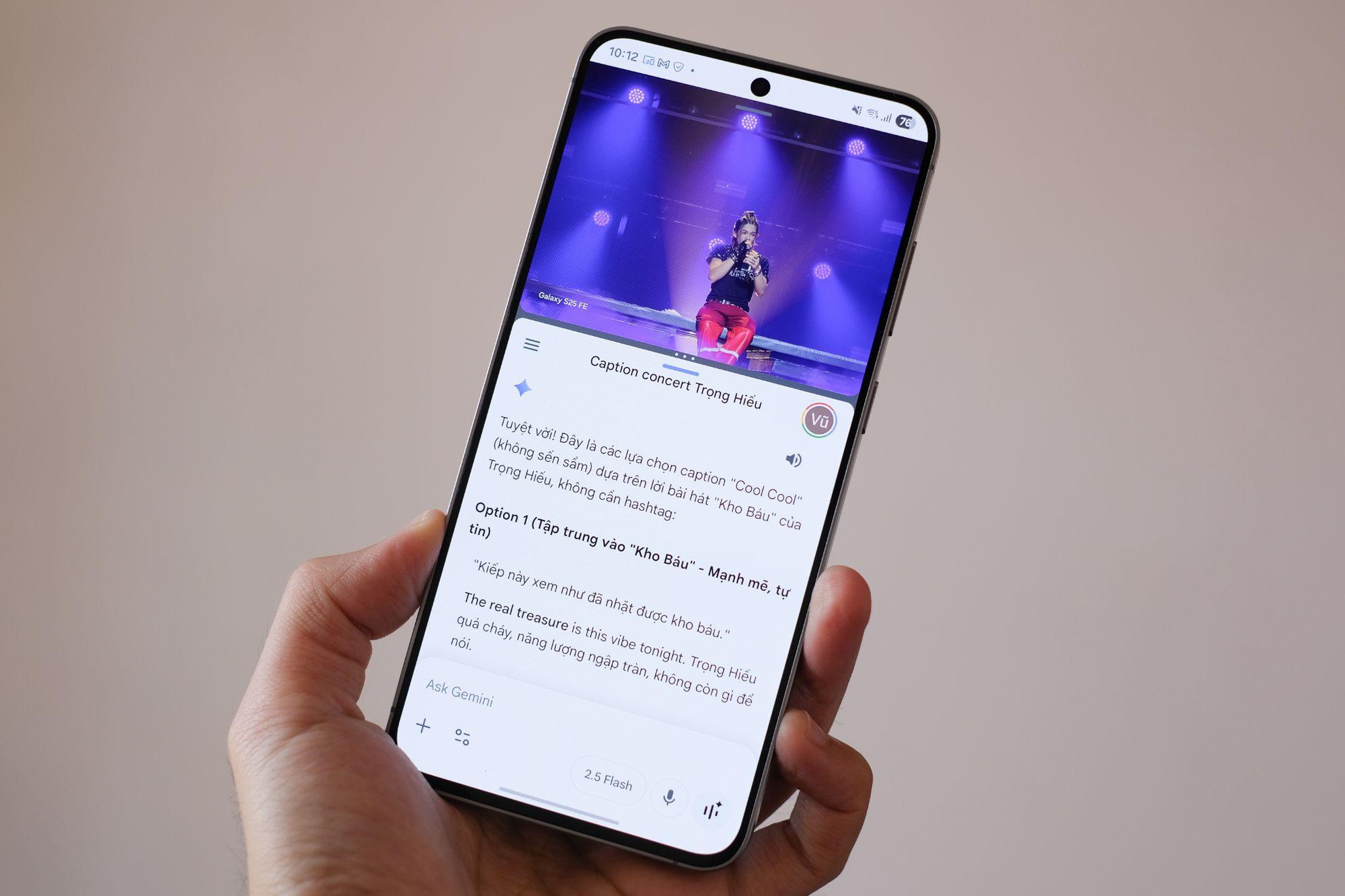 Mẹo hack view khi đi concert bằng Galaxy S25 FE: Ngồi xa vẫn có ảnh idol cực nét