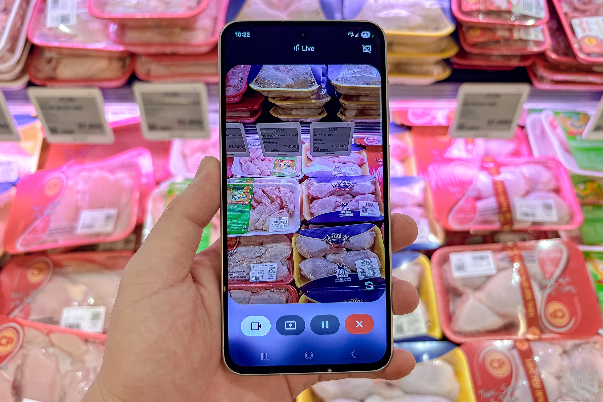 Mua sắm, đi chợ thông minh cùng Gemini Live trên Galaxy A56 5G