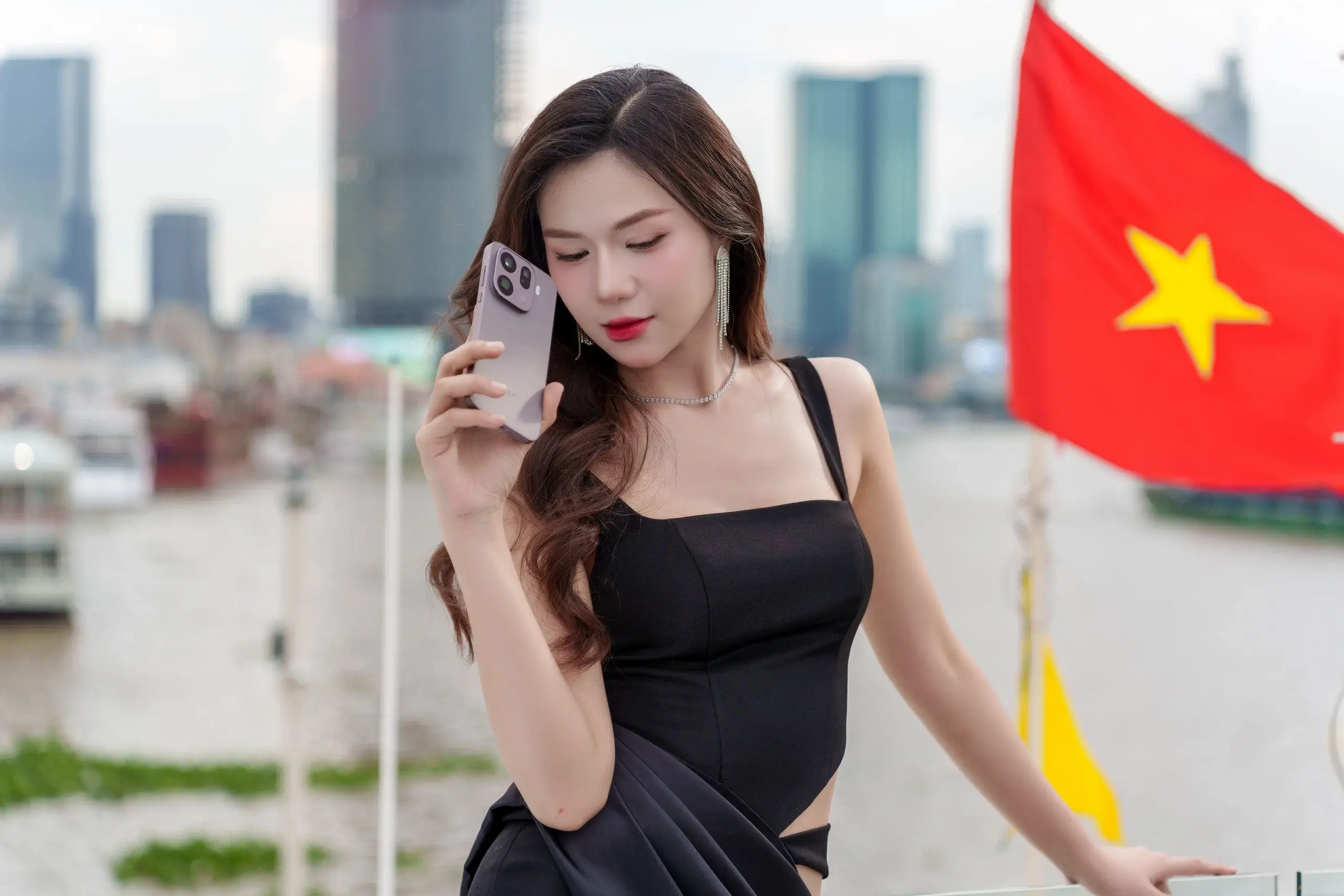 OPPO Find X9 Series ra mắt tại Việt Nam: Camera 200MP Hasselblad, pin 7500mAh, sạc nhanh 80W