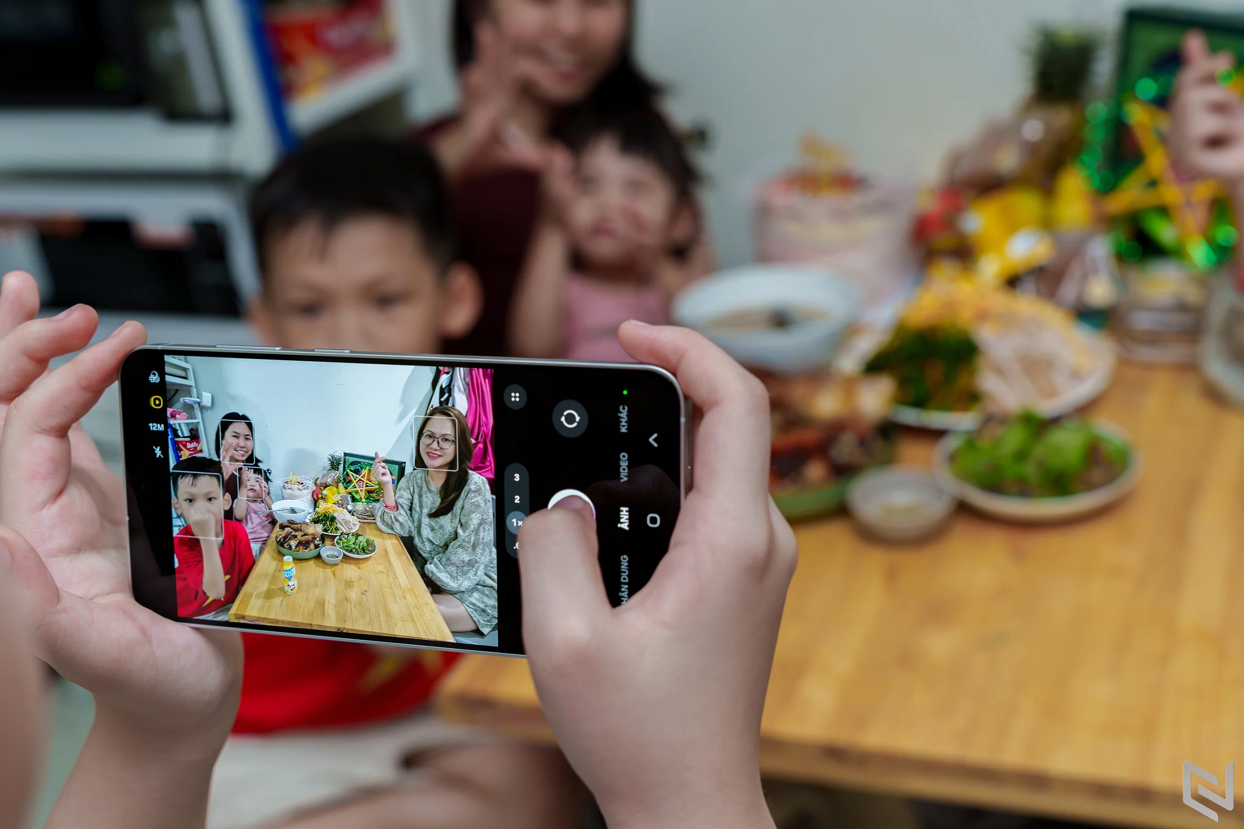 Lưu giữ khoảnh khắc Trung thu ấm áp: Chụp - chỉnh - kể bằng Galaxy S25 FE