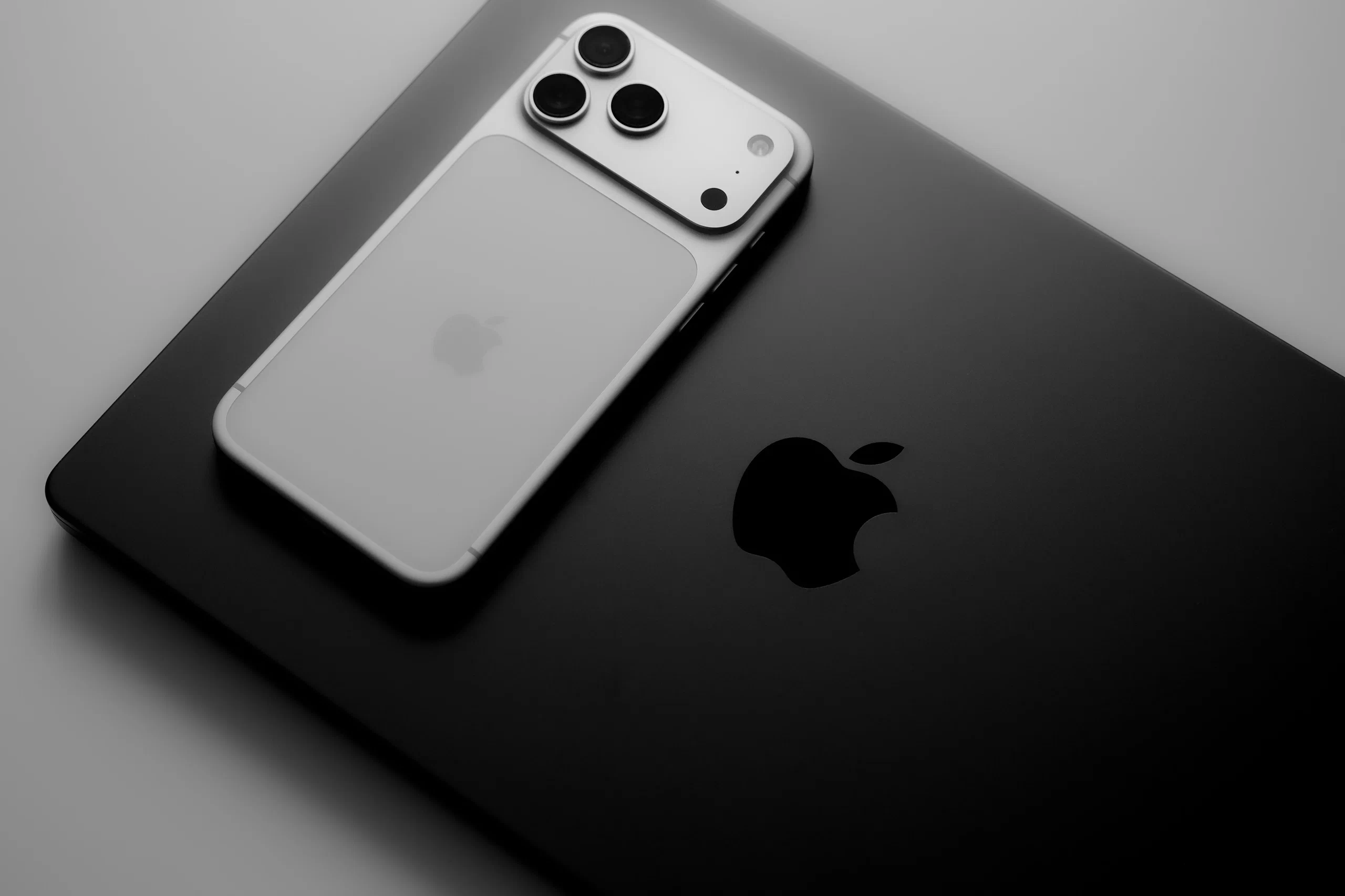 Counterpoint: iPhone 17 đang vượt xa iPhone 16 về sức mua ban đầu