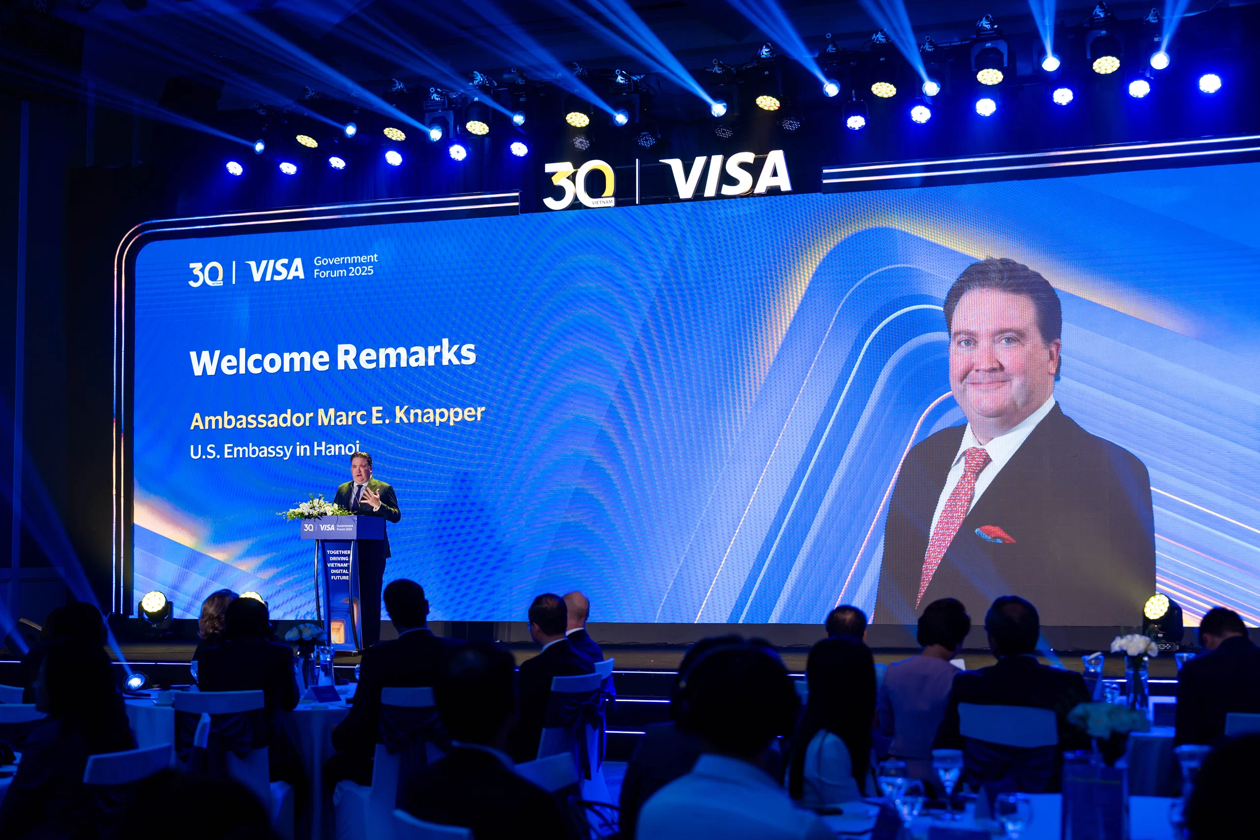 Visa kỷ niệm 30 năm tại Việt Nam: Hành trình đổi mới, kết nối và phát triển bền vững