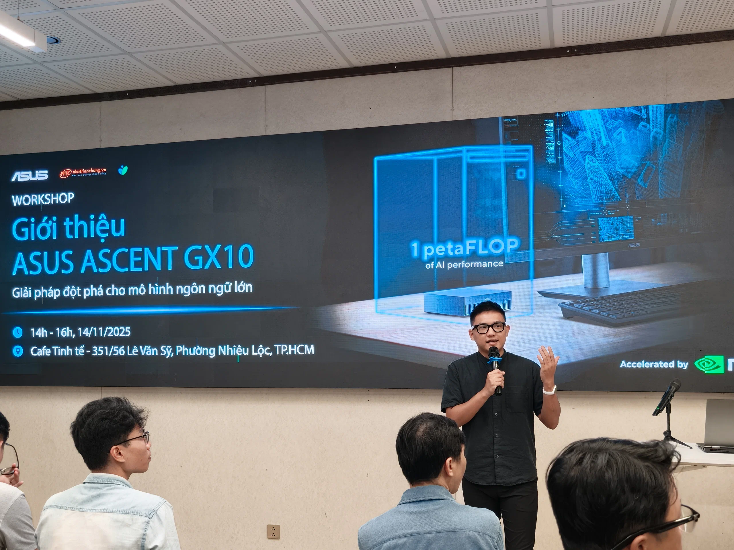 Nhất Tiến Chung, ASUS và Tinh Tế giới thiệu Ascent GX10: Siêu máy tính AI cho mô hình LLM lớn