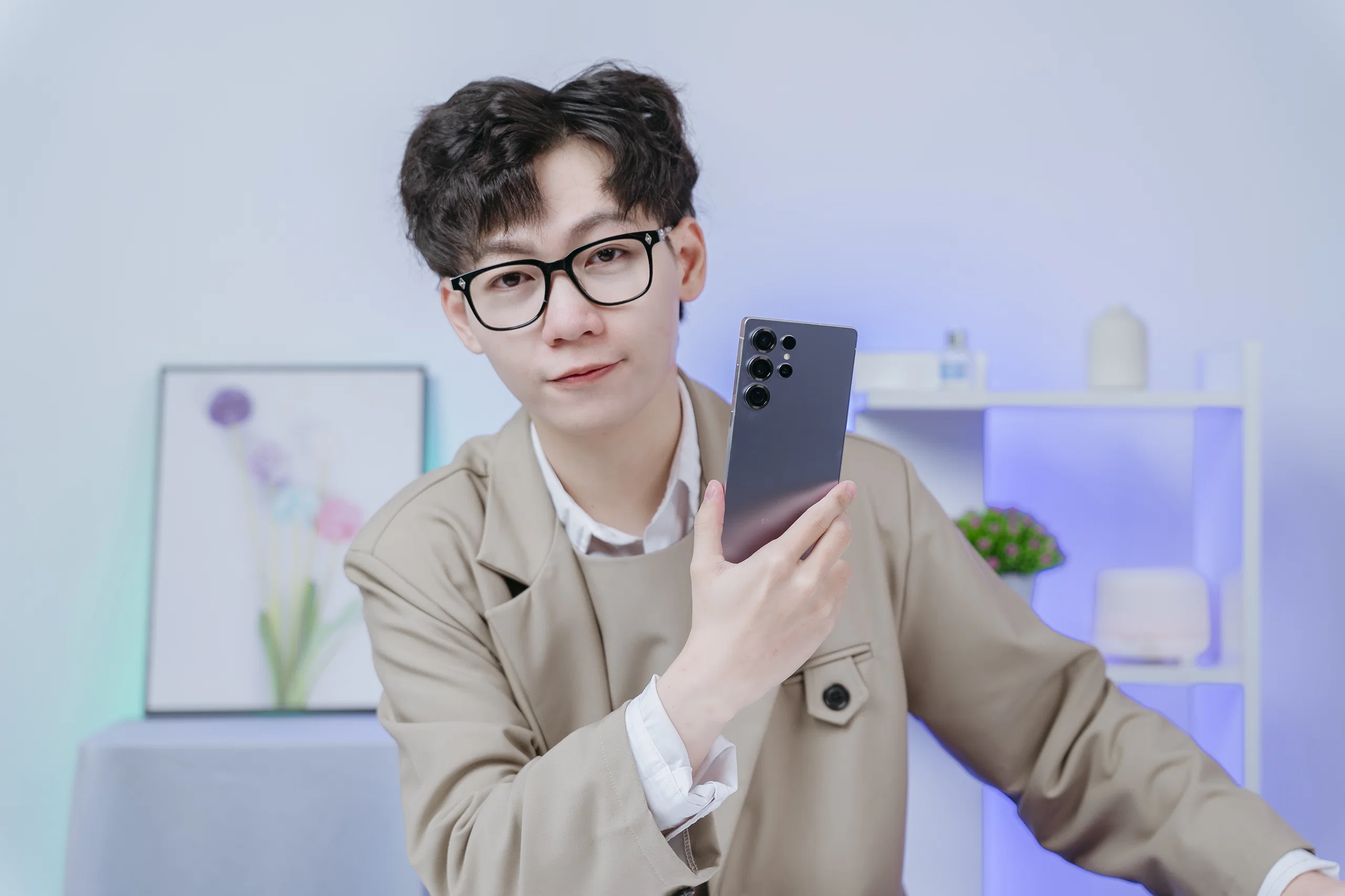 Săn sale công nghệ 11/11: Hàng loạt smartphone giảm sốc, tặng quà cực khủng
