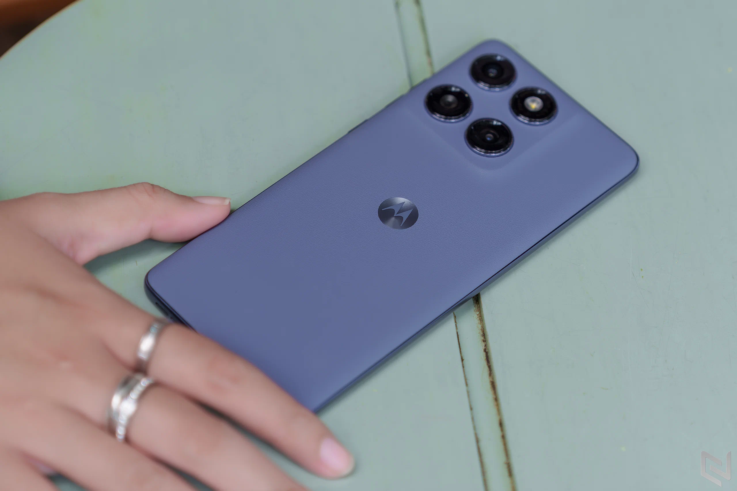 Đánh giá Motorola Edge 60 Fusion: Màn hình cong 1.5K, hiệu năng và camera tốt trong tầm giá cùng Moto AI hữu ích