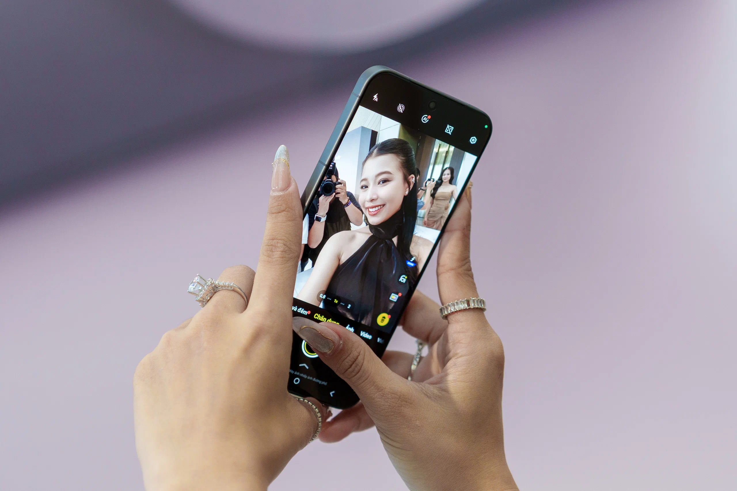 vivo X300 Series ra mắt tại Việt Nam với camera ZEISS 200MP, dẫn đầu kỷ nguyên nhiếp ảnh di động
