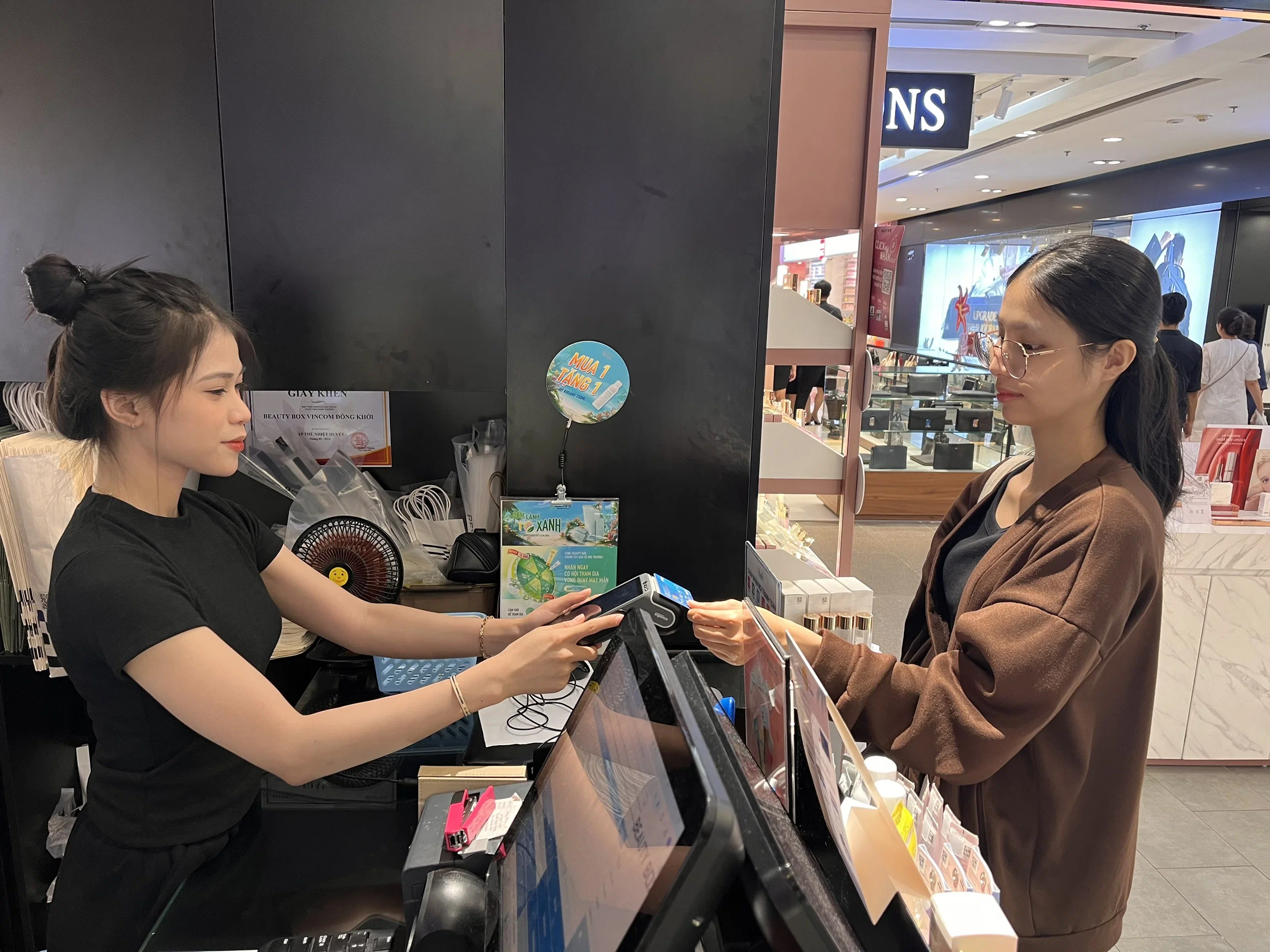 NAPAS, Mastercard và Payoo tung ưu đãi lớn tại 5,500 điểm bán, thúc đẩy thanh toán không tiếp xúc