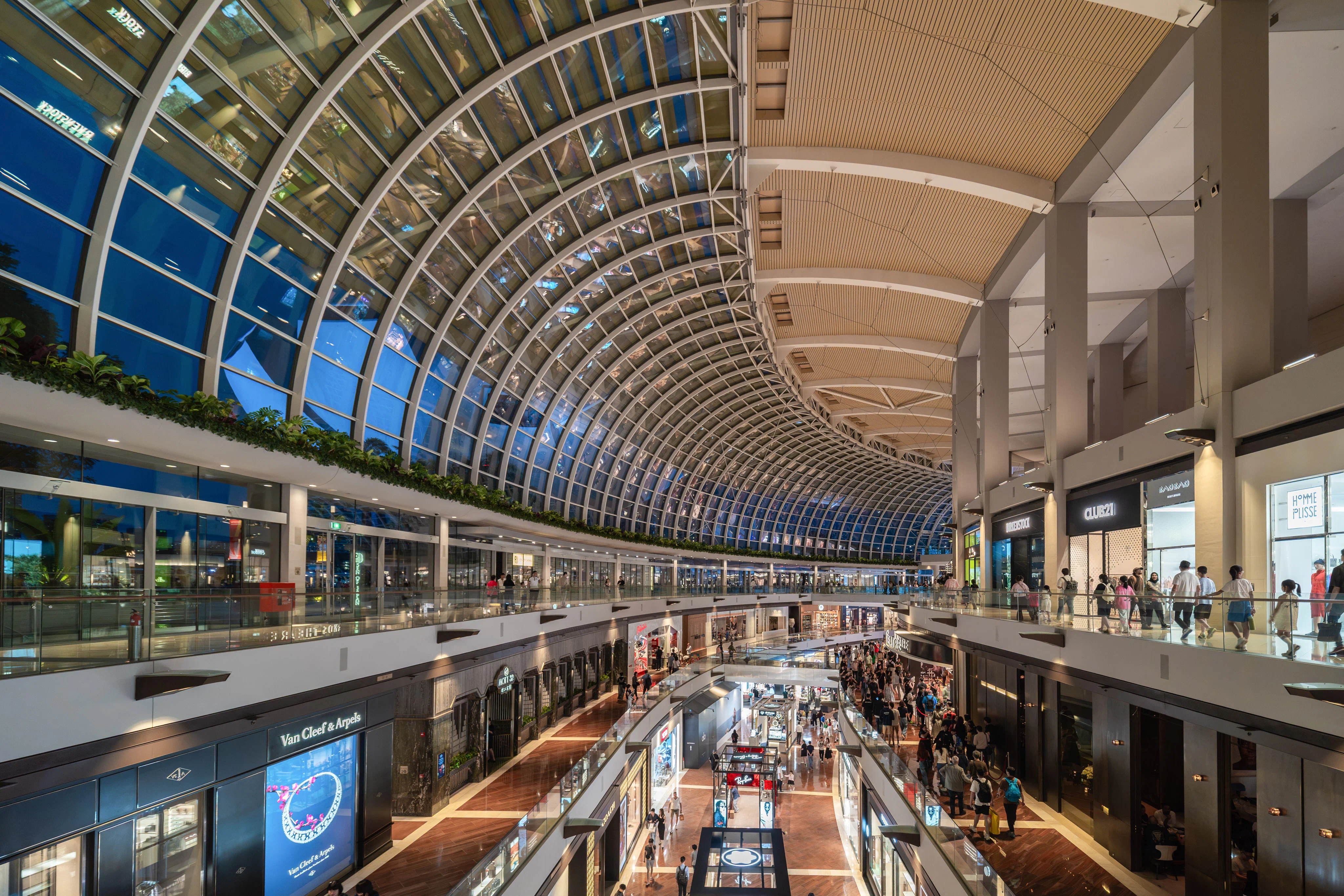 Góc ảnh 7Artisans 14mm f/2.8 với Sony A7C II: Trải nghiệm góc siêu rộng khi du lịch Singapore và Kuala Lumpur