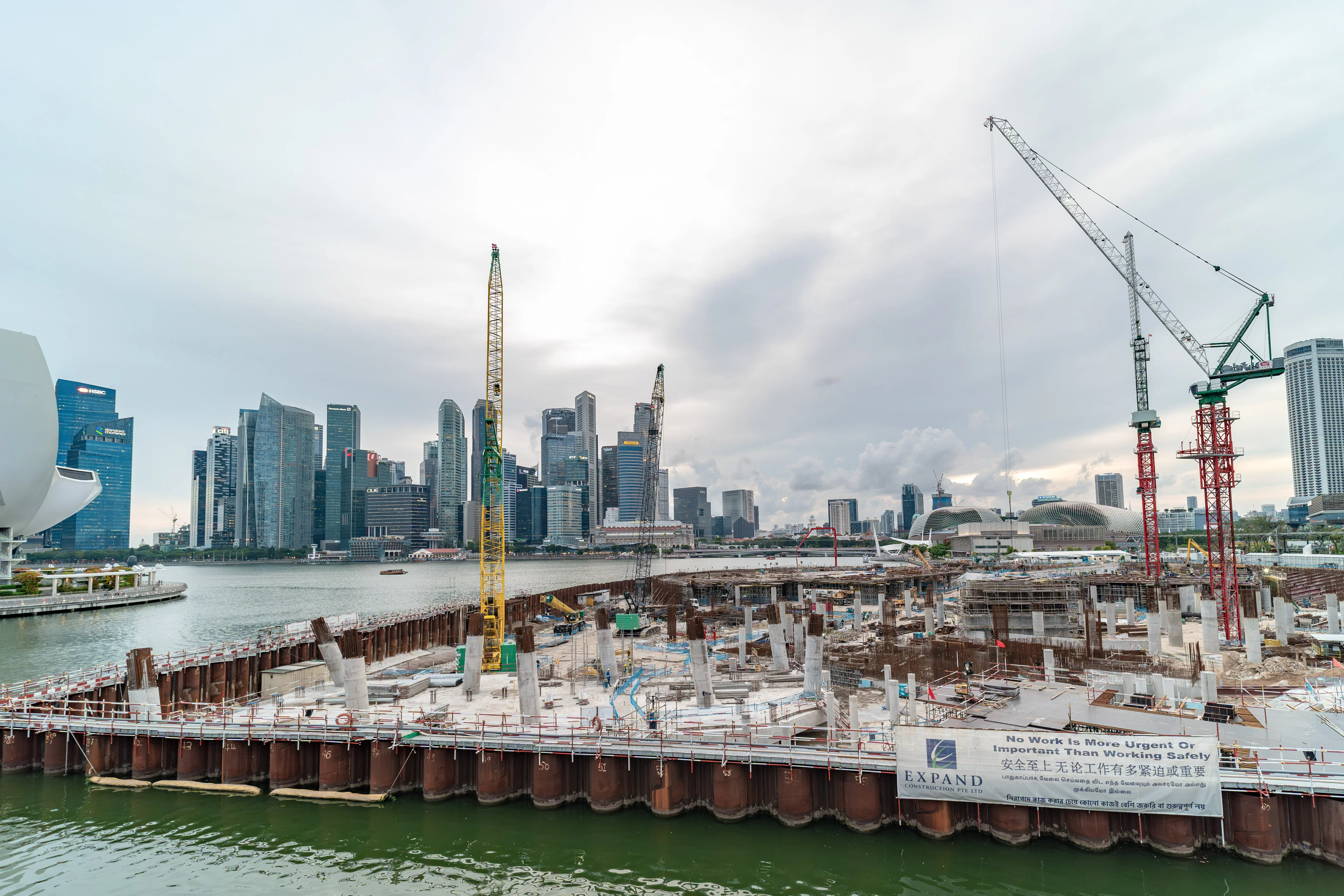 Góc ảnh 7Artisans 14mm f/2.8 với Sony A7C II: Trải nghiệm góc siêu rộng khi du lịch Singapore và Kuala Lumpur