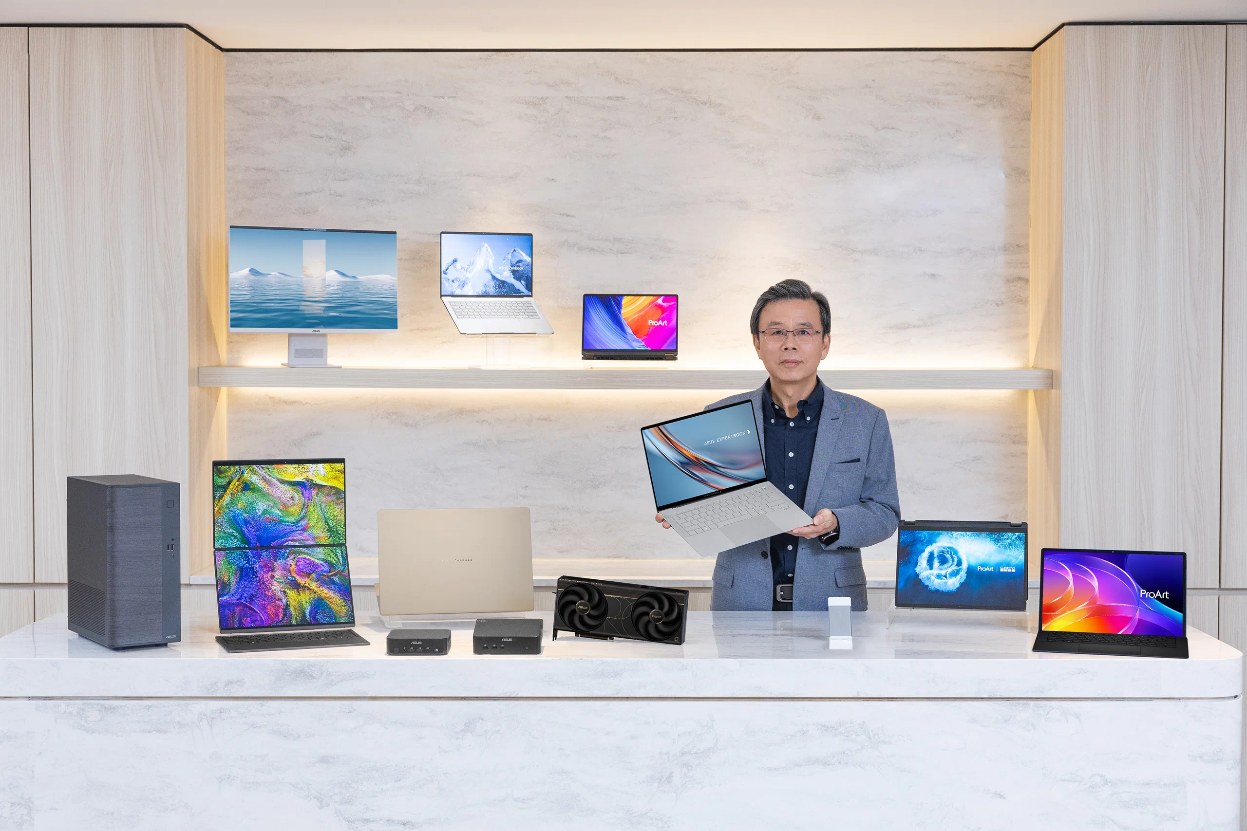 ASUS phác họa hệ sinh thái AI toàn diện từ công việc, sáng tạo đến đời sống tại CES 2026