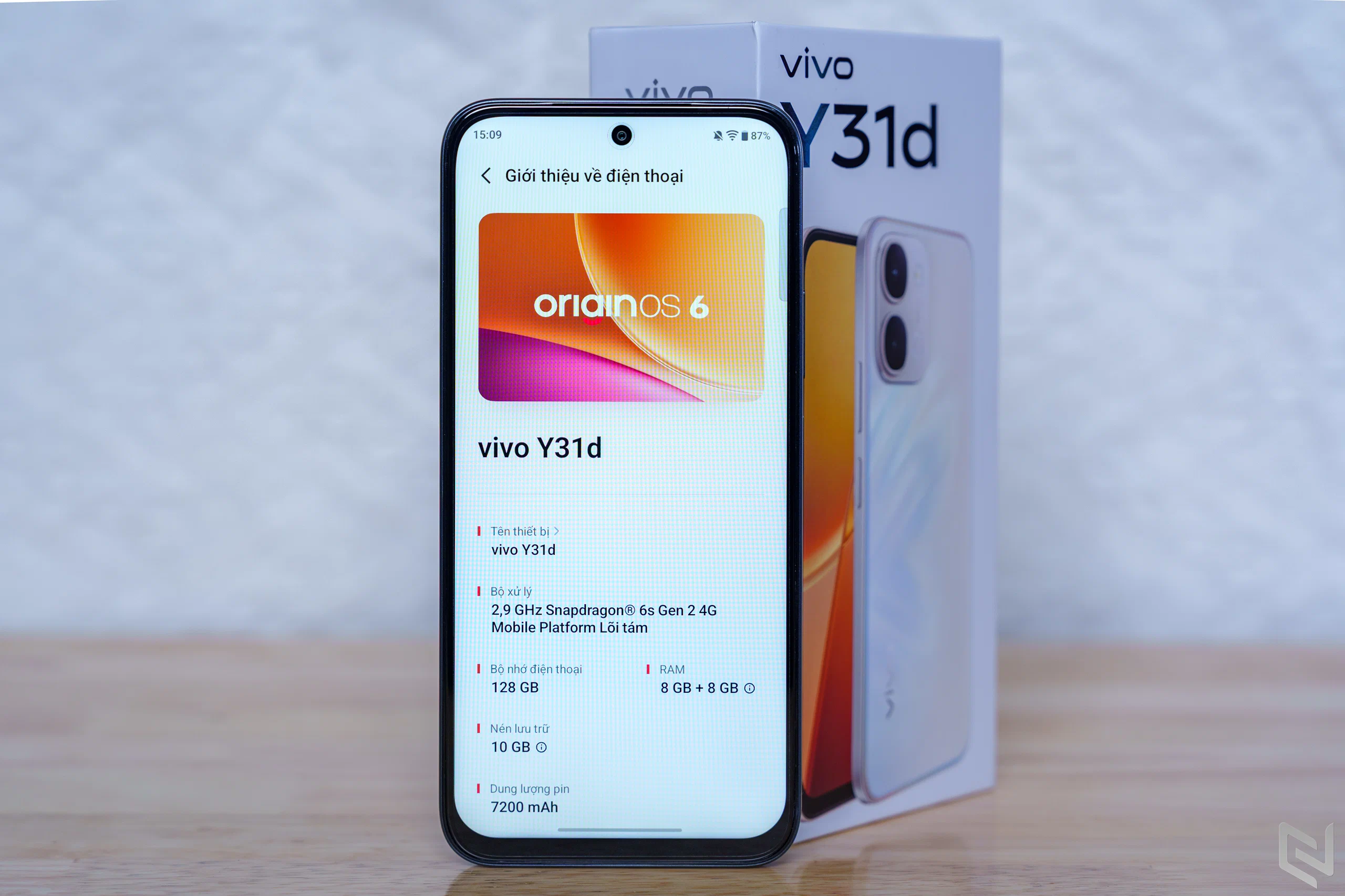 Đánh giá vivo Y31d: Pin khủng 7,200mAh, OriginOS 6.0 mượt mà và bộ “combo” siêu bền bỉ