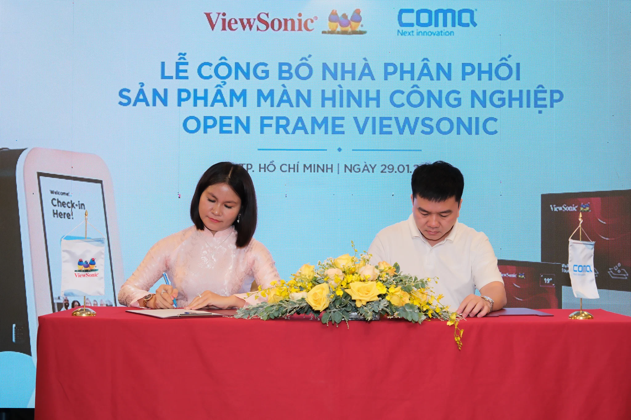 ComQ trở thành đối tác phân phối màn hình công nghiệp Open Frame của ViewSonic tại Việt Nam