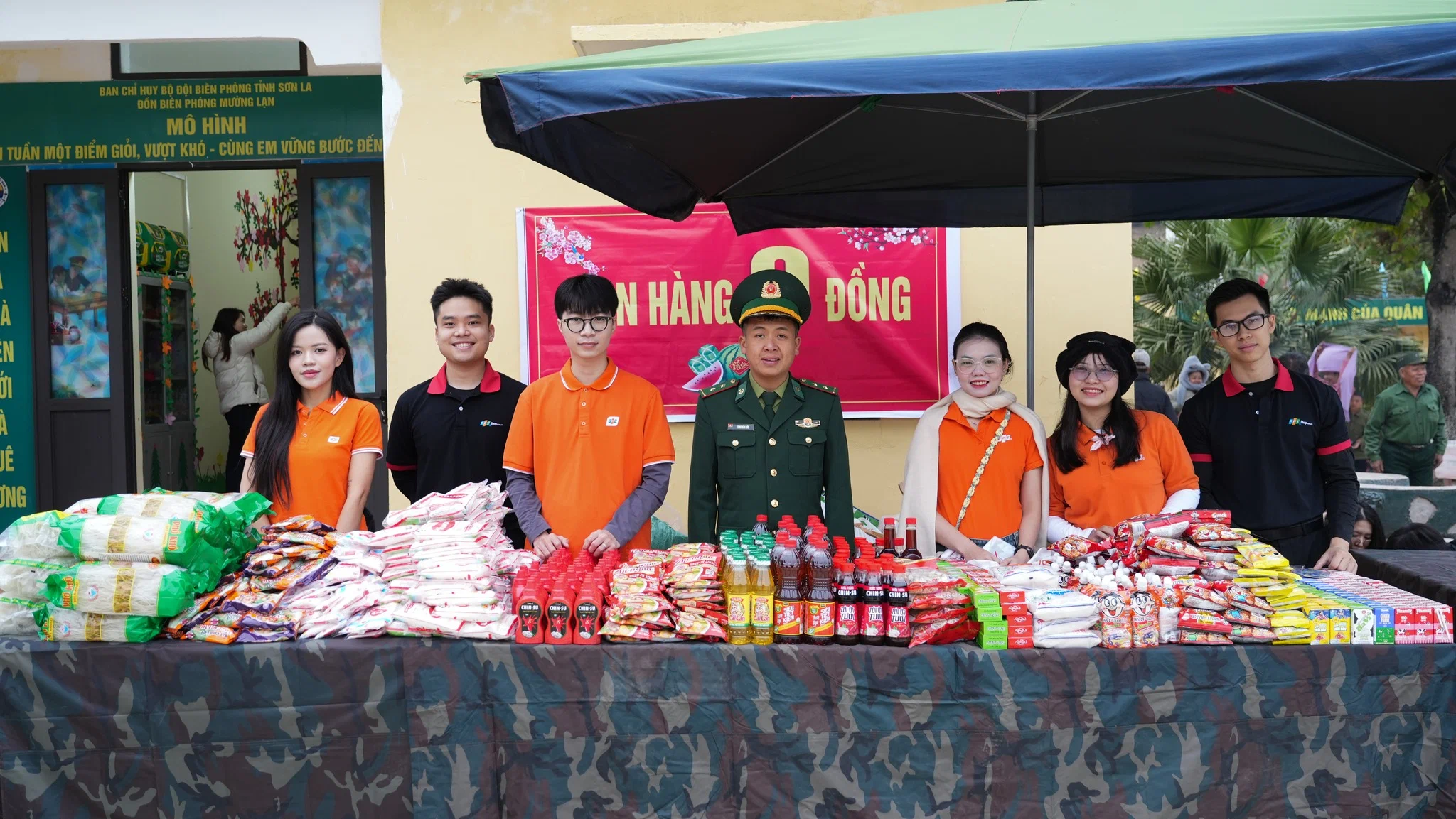 “Bật” Tết vùng biên: FPT Shop mang Phòng học công nghệ đến với học sinh Mường Lạn