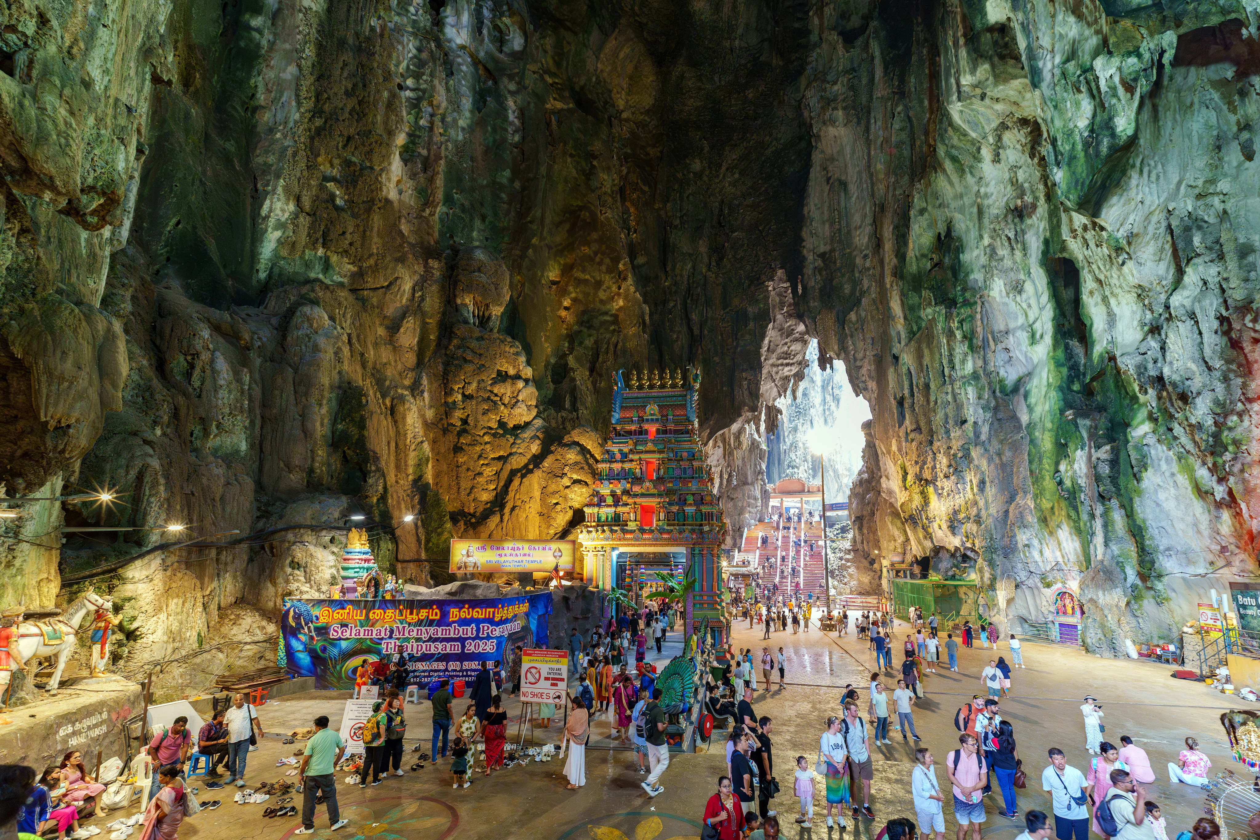 Góc ảnh 7Artisans 14mm f/2.8 với Sony A7C II: Trải nghiệm góc siêu rộng khi du lịch Singapore và Kuala Lumpur