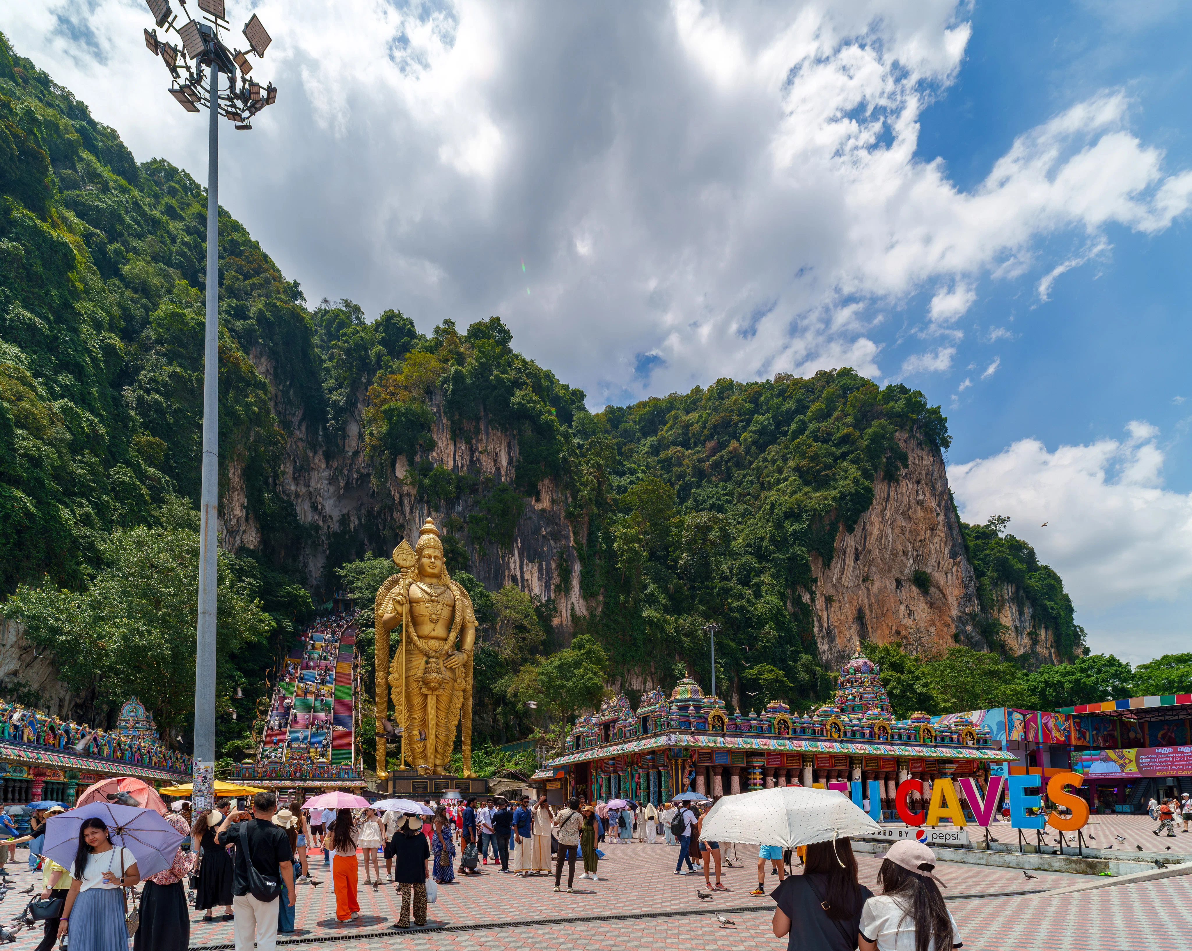 Góc ảnh 7Artisans 14mm f/2.8 với Sony A7C II: Trải nghiệm góc siêu rộng khi du lịch Singapore và Kuala Lumpur