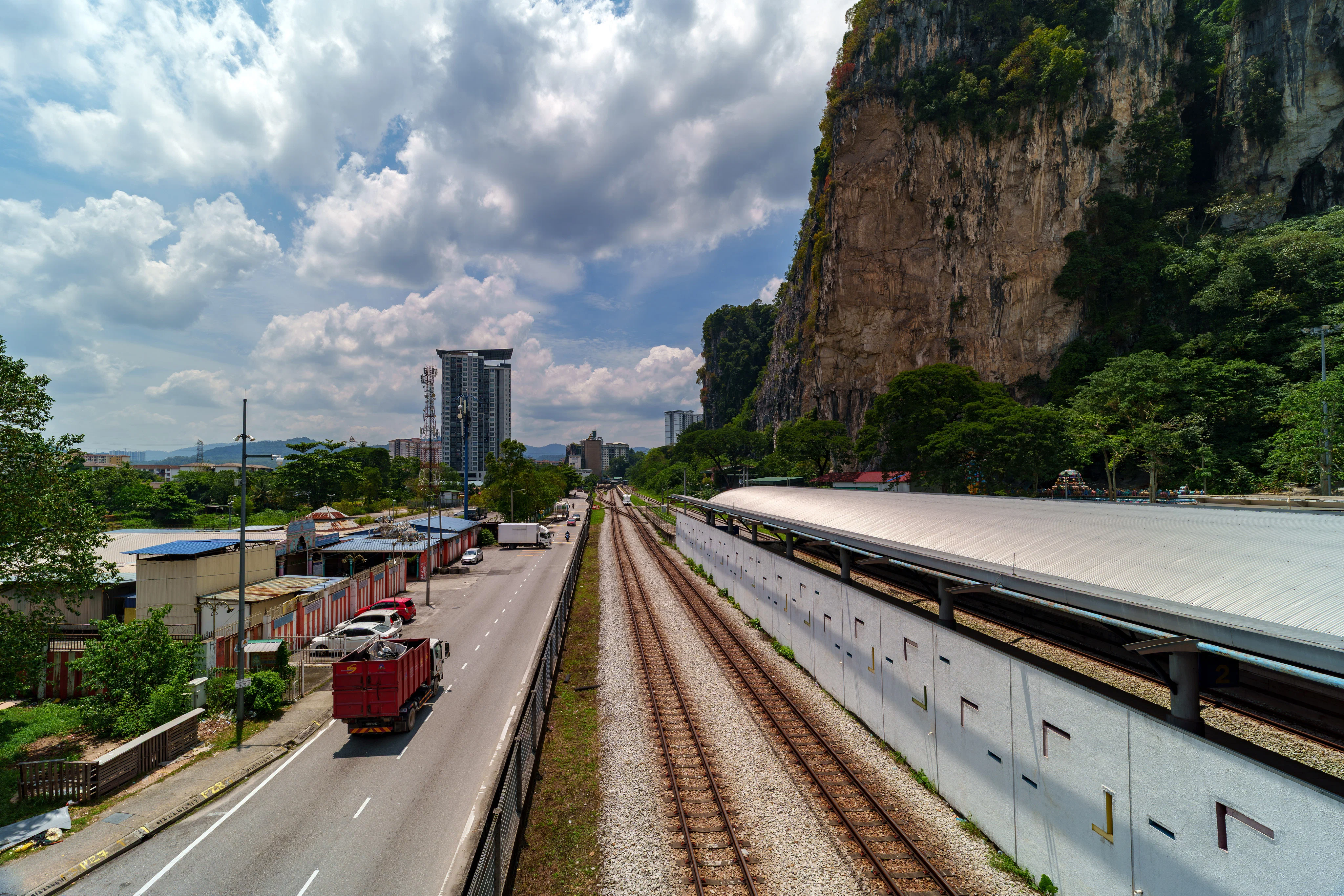 Góc ảnh 7Artisans 14mm f/2.8 với Sony A7C II: Trải nghiệm góc siêu rộng khi du lịch Singapore và Kuala Lumpur
