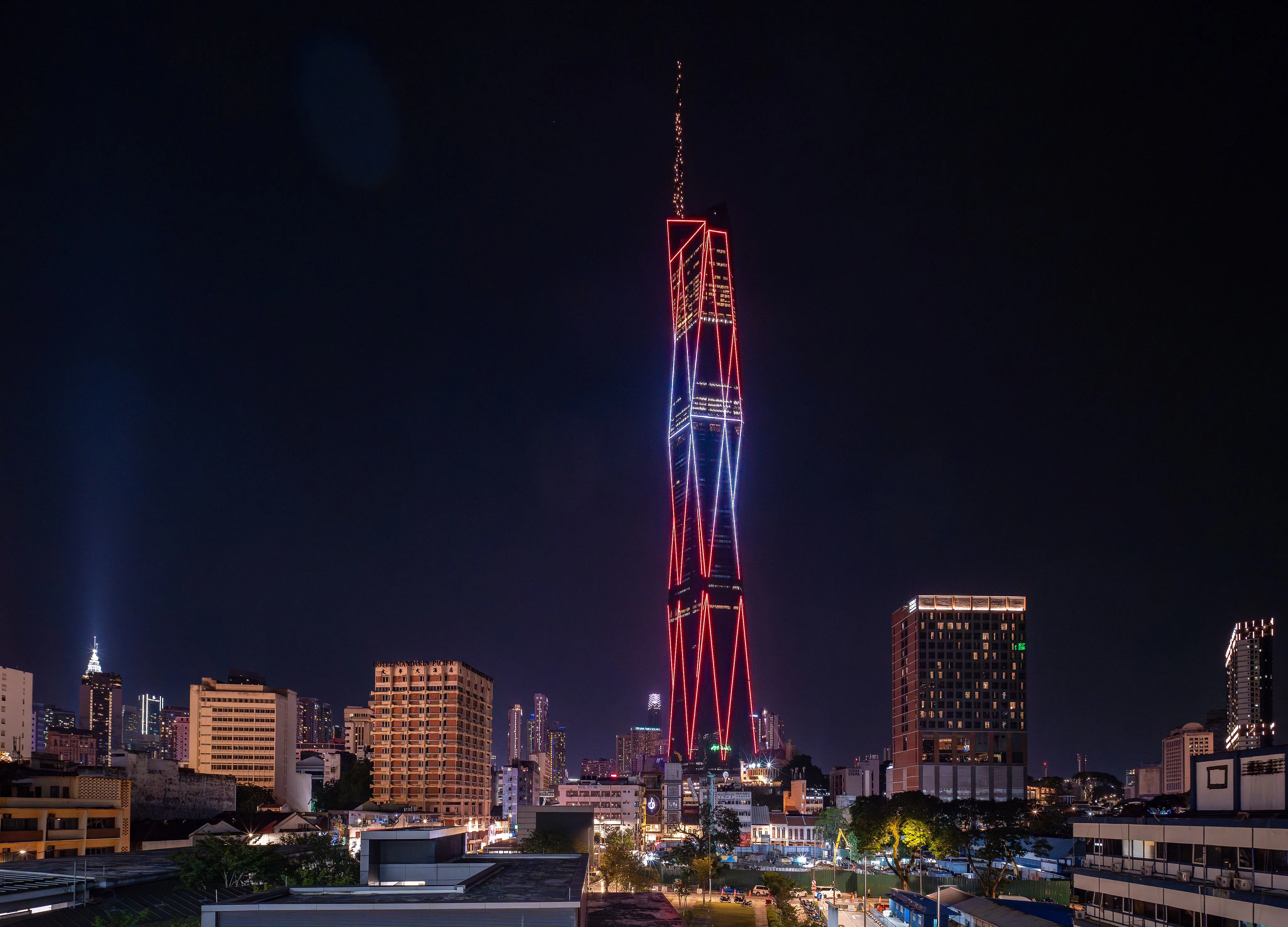 Góc ảnh 7Artisans 14mm f/2.8 với Sony A7C II: Trải nghiệm góc siêu rộng khi du lịch Singapore và Kuala Lumpur
