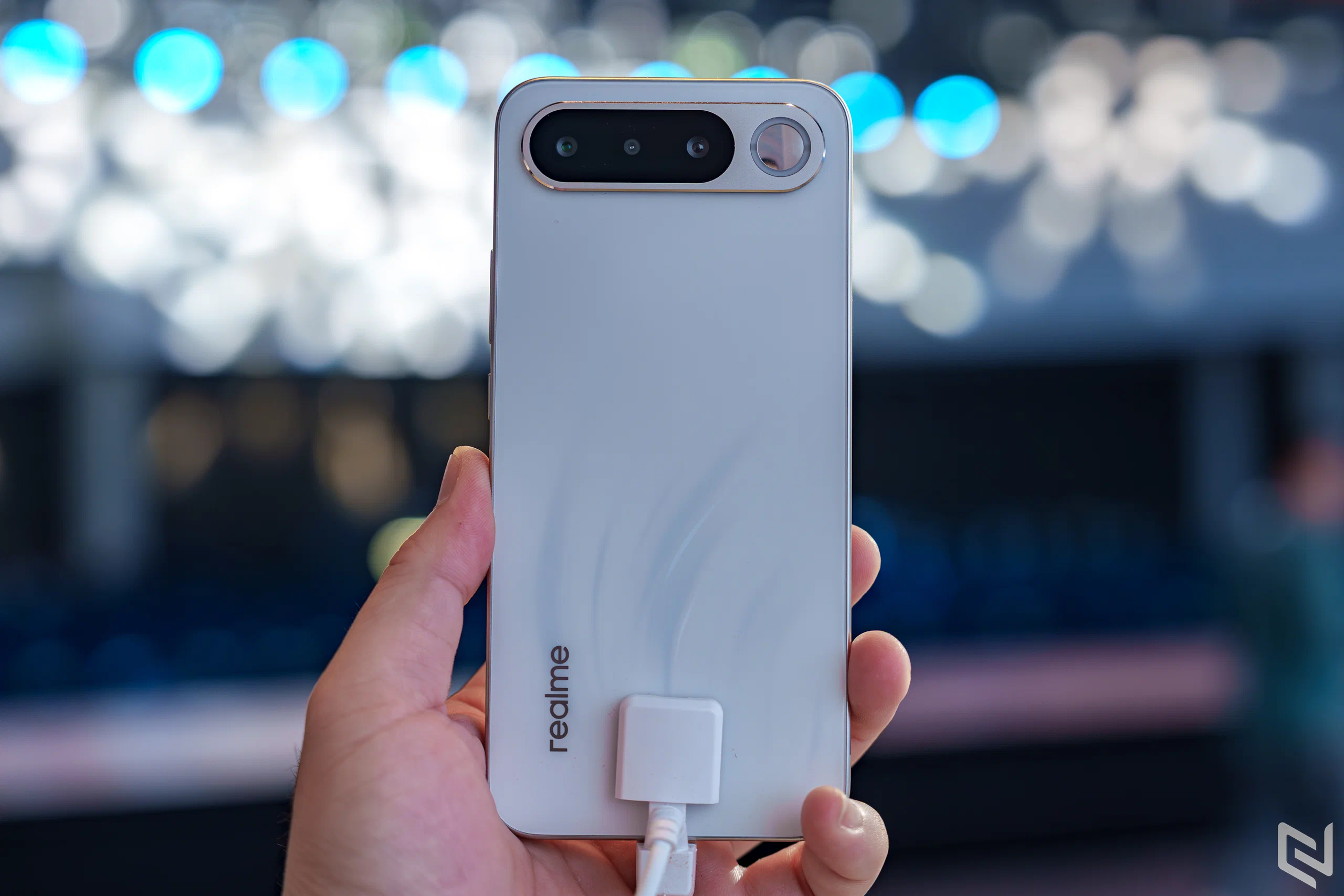 realme 16 Pro và realme 16 5G ra mắt tại Việt Nam với camera 200MP và Gương Selfie độc đáo