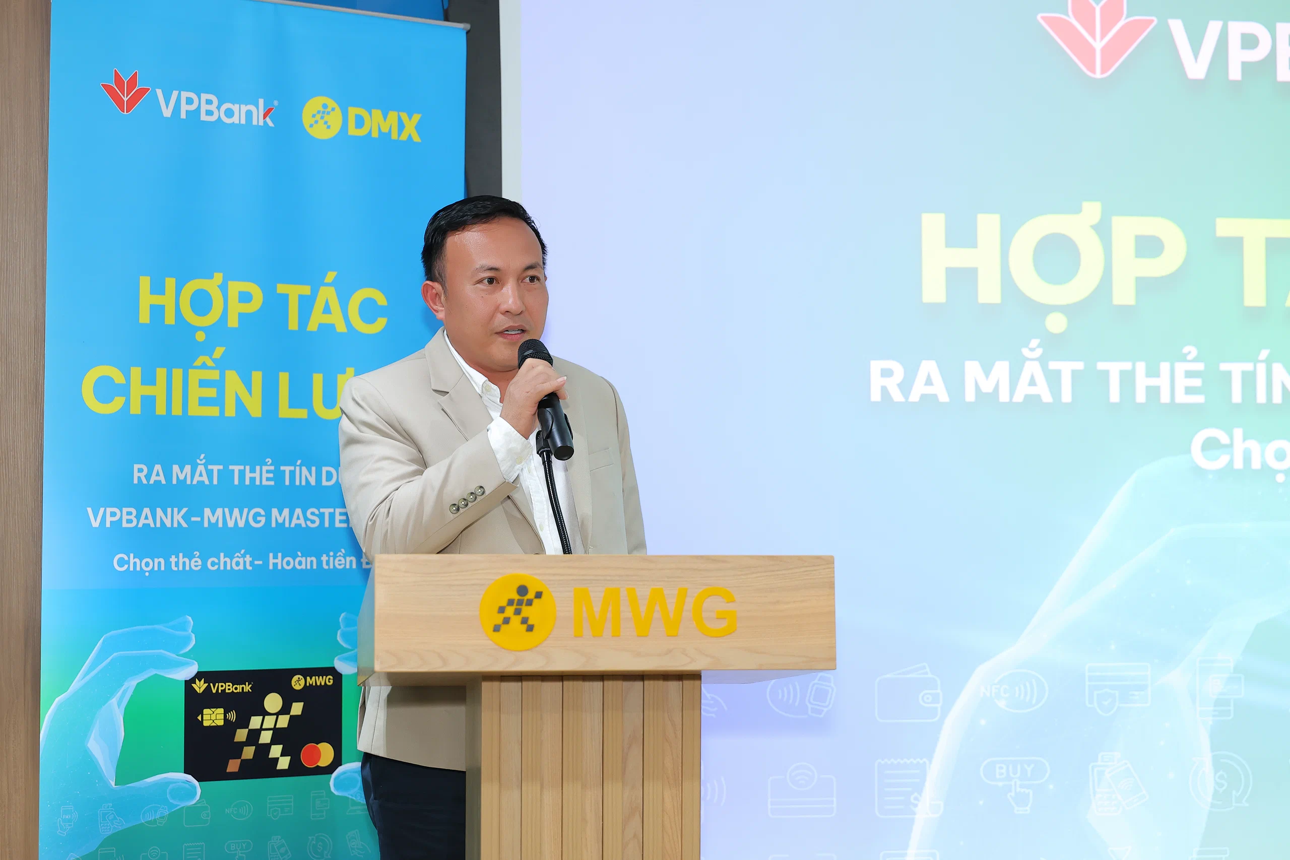 VPBank và DMX ra mắt thẻ tín dụng VPBank MWG Mastercard chuyên biệt cho mua sắm điện tử