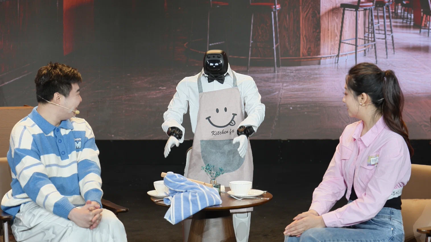 AGIBOT Night 2026 cho thấy robot đã sẵn sàng bước ra khỏi phòng thí nghiệm