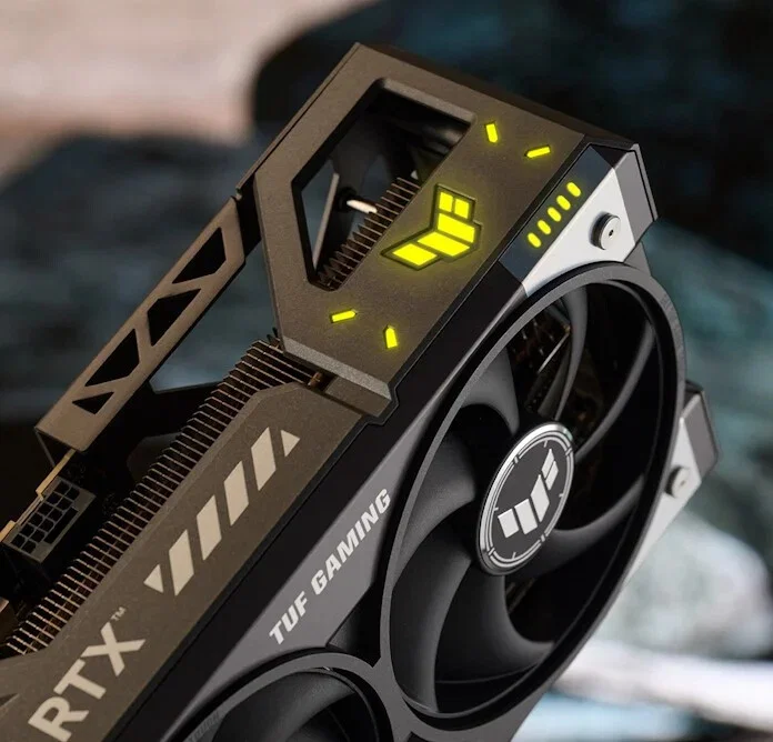 Trên tay ASUS TUF Gaming RTX 5080: Bản 16GB GDDR7 thiên về độ bền và thực dụng