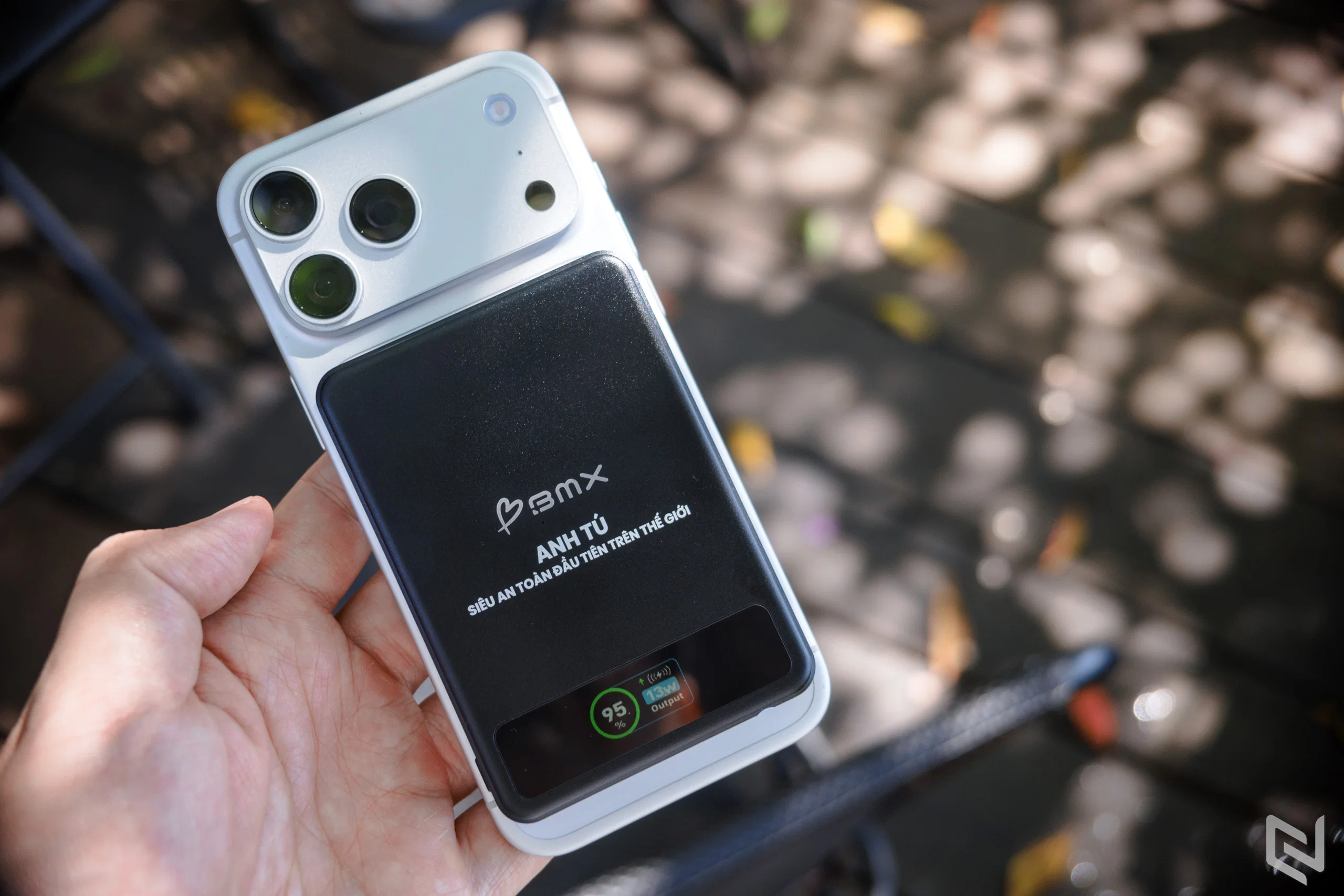 Đánh giá BMX SolidSafe MagSafe 5000mAh: Pin dự phòng thể rắn đầu tiên trên thế giới