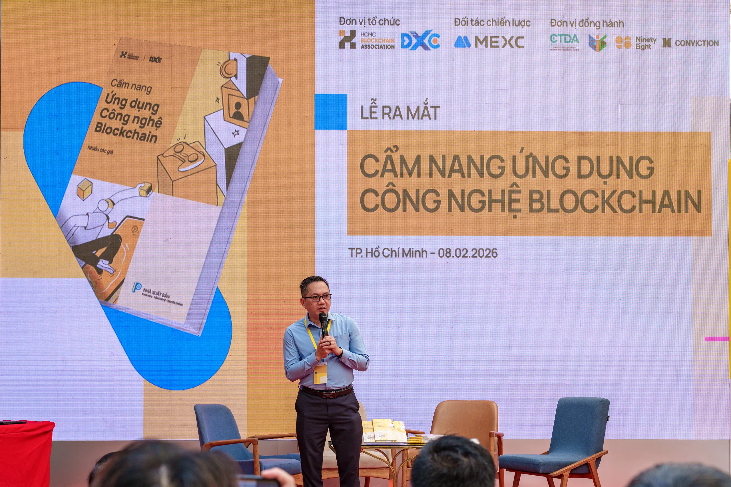 Ra mắt “Cẩm nang ứng dụng Công nghệ Blockchain”, hướng tới phổ cập tri thức số tại Việt Nam