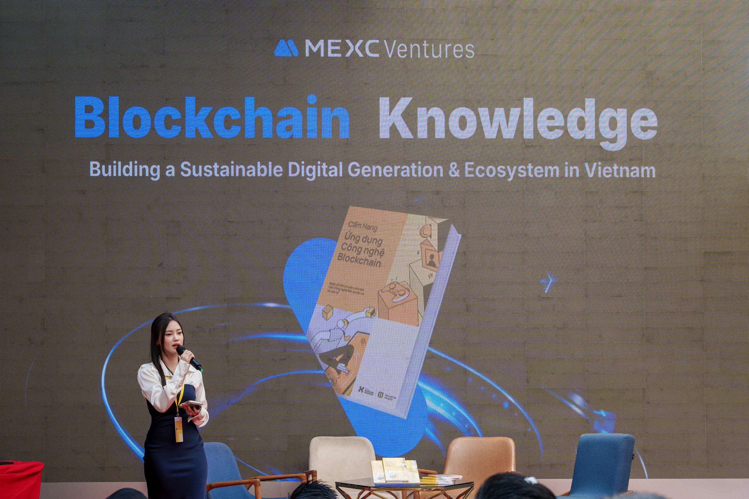 Ra mắt “Cẩm nang ứng dụng Công nghệ Blockchain”, hướng tới phổ cập tri thức số tại Việt Nam