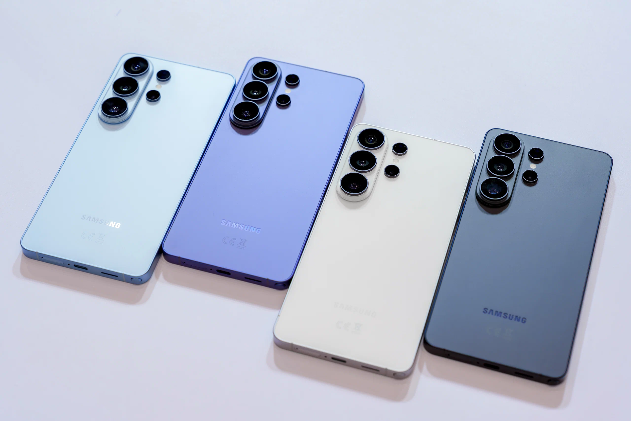 Galaxy S26 series ra mắt: AI chủ động, bảo mật điểm ảnh và hiệu năng mạnh mẽ nhất