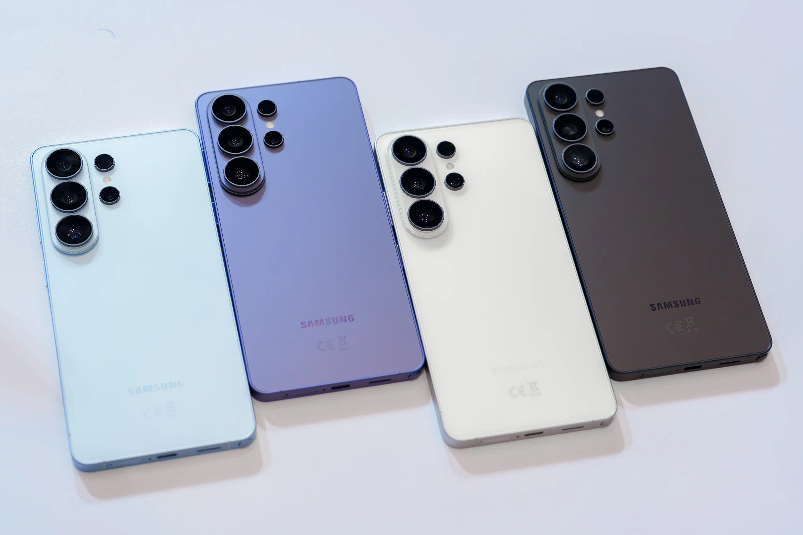 Galaxy S26 series ra mắt: AI chủ động, bảo mật điểm ảnh và hiệu năng mạnh mẽ nhất