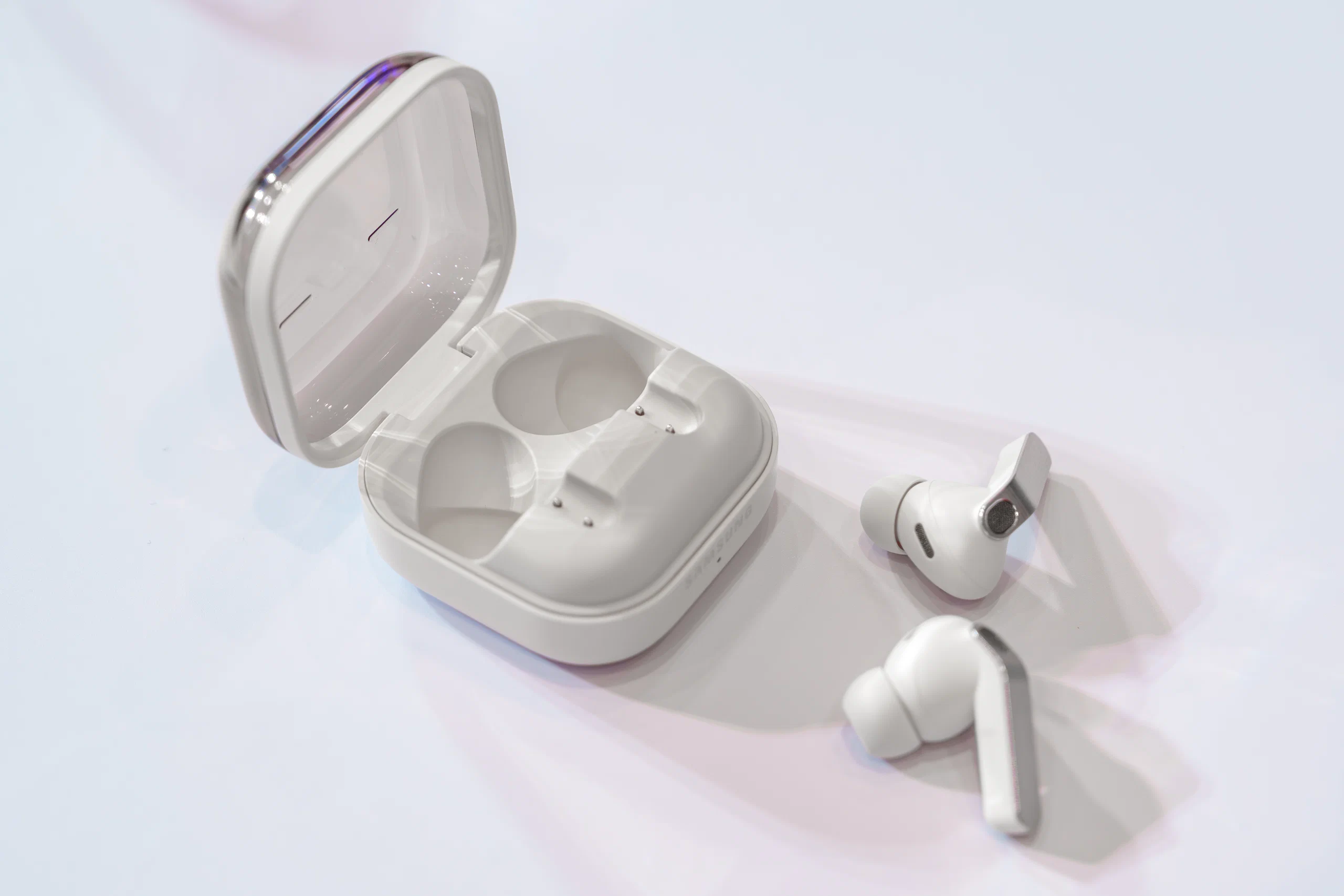Galaxy Buds4 Series ra mắt: Nâng cấp âm thanh Hi-Fi 24bit và ANC thích ứng