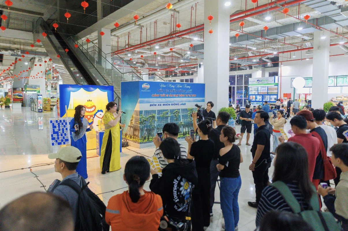 Việc Làm Tốt mang ‘Hò Lô Tô Việc Làm' đến bến xe, 5000 cơ hội chờ sẵn sau Tết