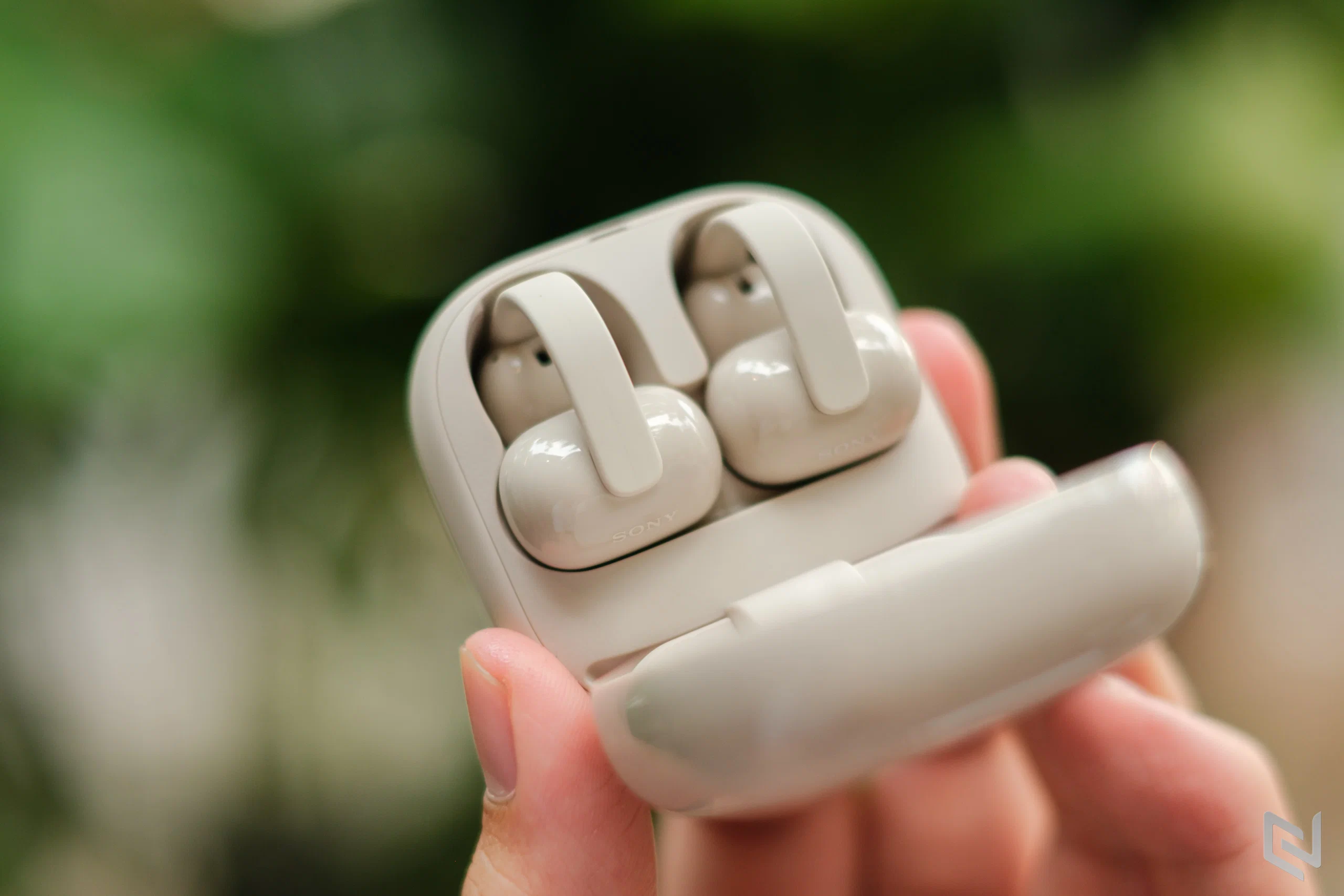 Đánh giá Sony Clip WF-LC900: Chất âm sáng rõ, thoáng tai, phù hợp nghe cả ngày