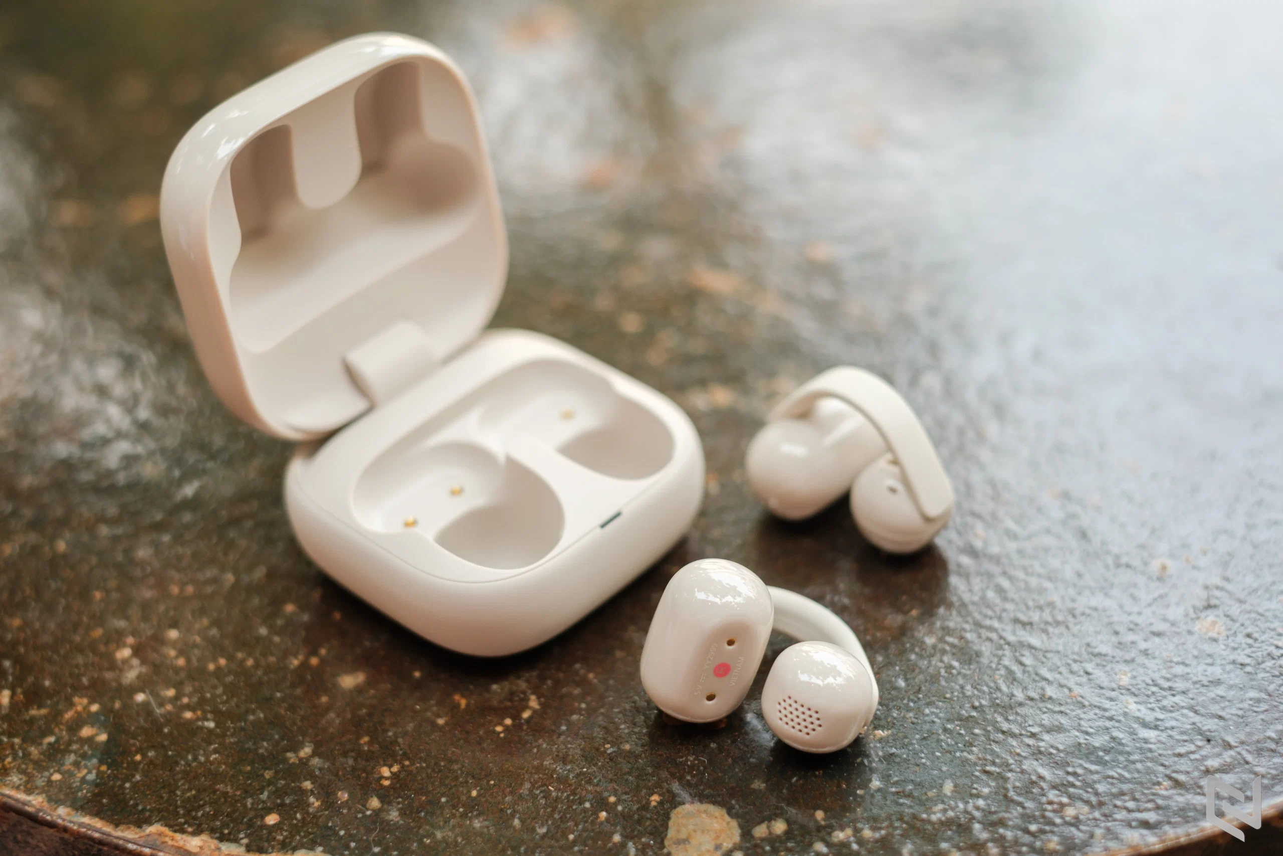 Đánh giá Sony Clip WF-LC900: Chất âm sáng rõ, thoáng tai, phù hợp nghe cả ngày