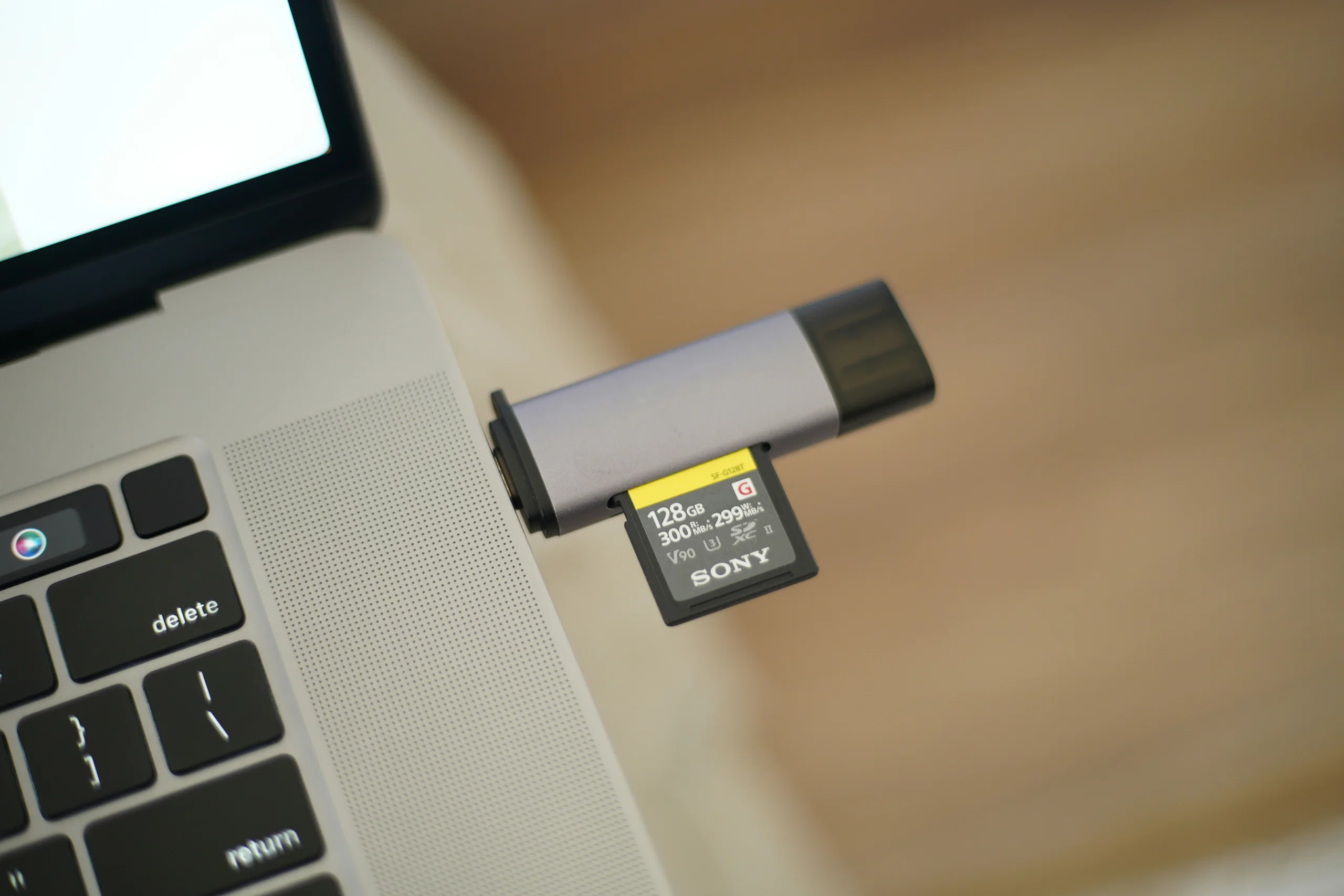Sony tạm dừng gần như toàn bộ thẻ nhớ SD, CFexpress vì thiếu nguồn cung SSD
