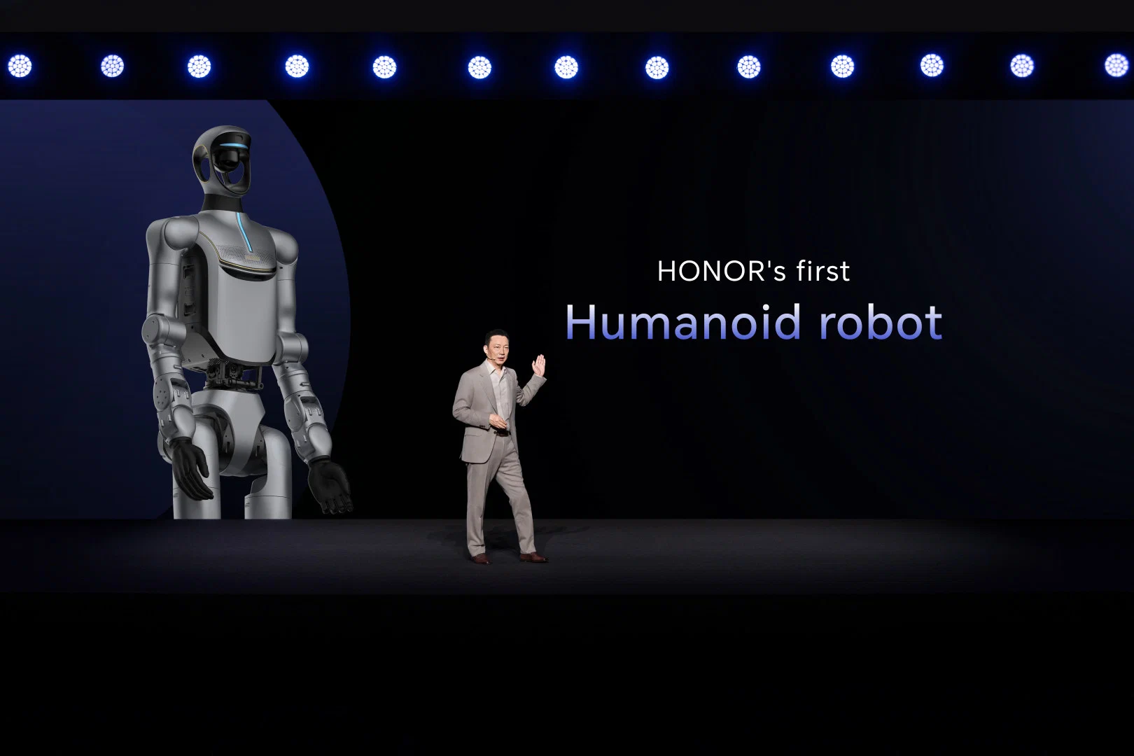 HONOR hợp tác ARRI, giới thiệu Robot Phone tích hợp AI và chuyển động cơ học tại MWC 2026