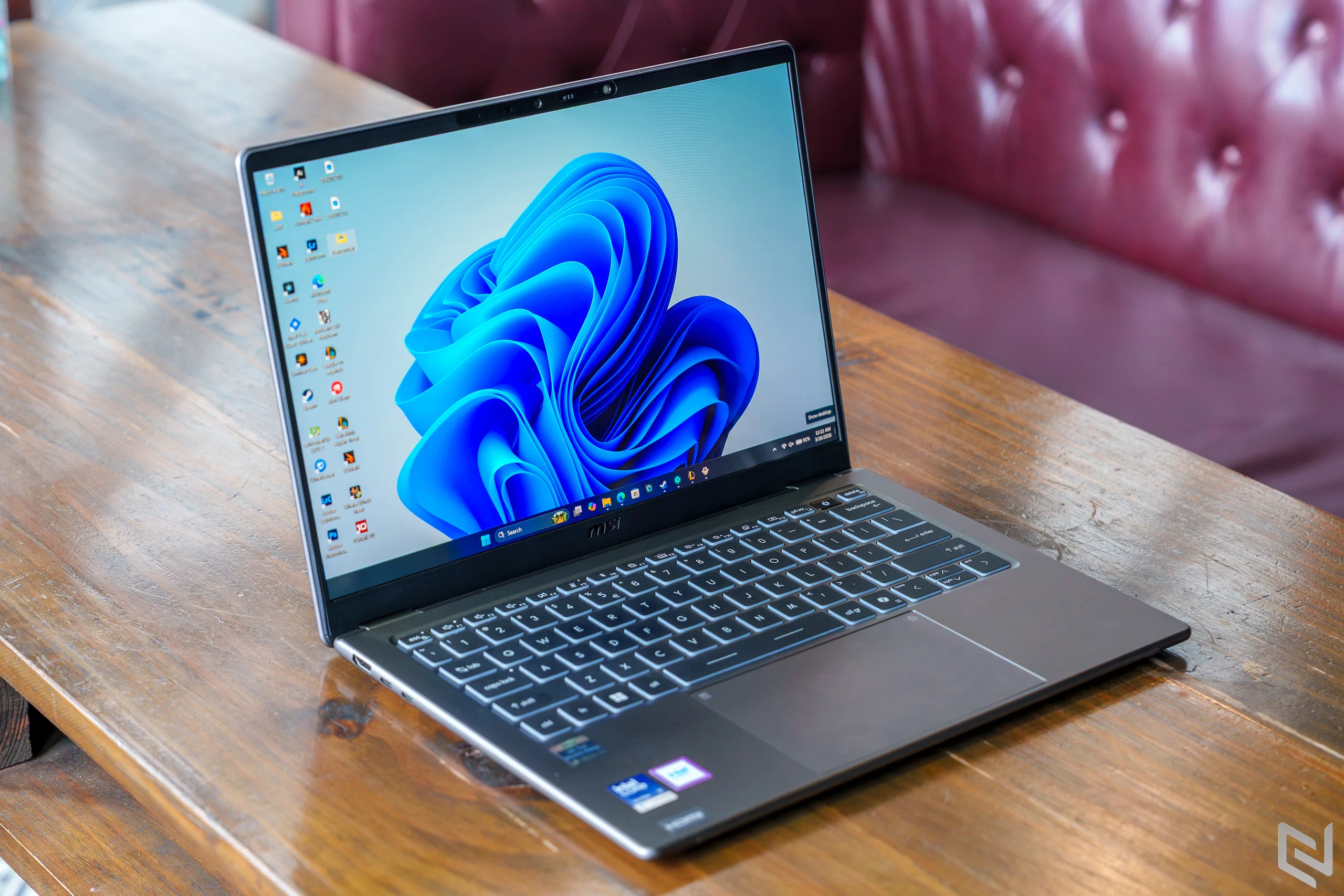 Đánh giá Intel Core Ultra 7 355 trên MSI Prestige 14 AI+, cân bằng cho học tập, làm việc và giải trí
