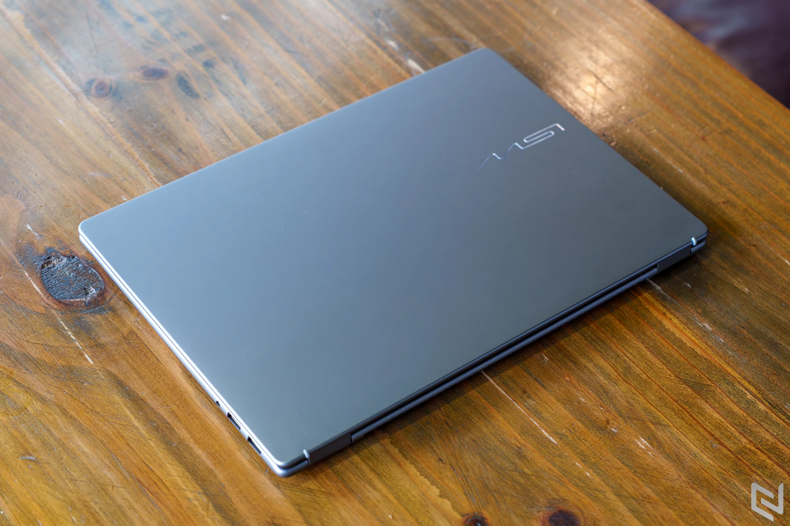 Đánh giá Intel Core Ultra 7 355 trên MSI Prestige 14 AI+, cân bằng cho học tập, làm việc và giải trí