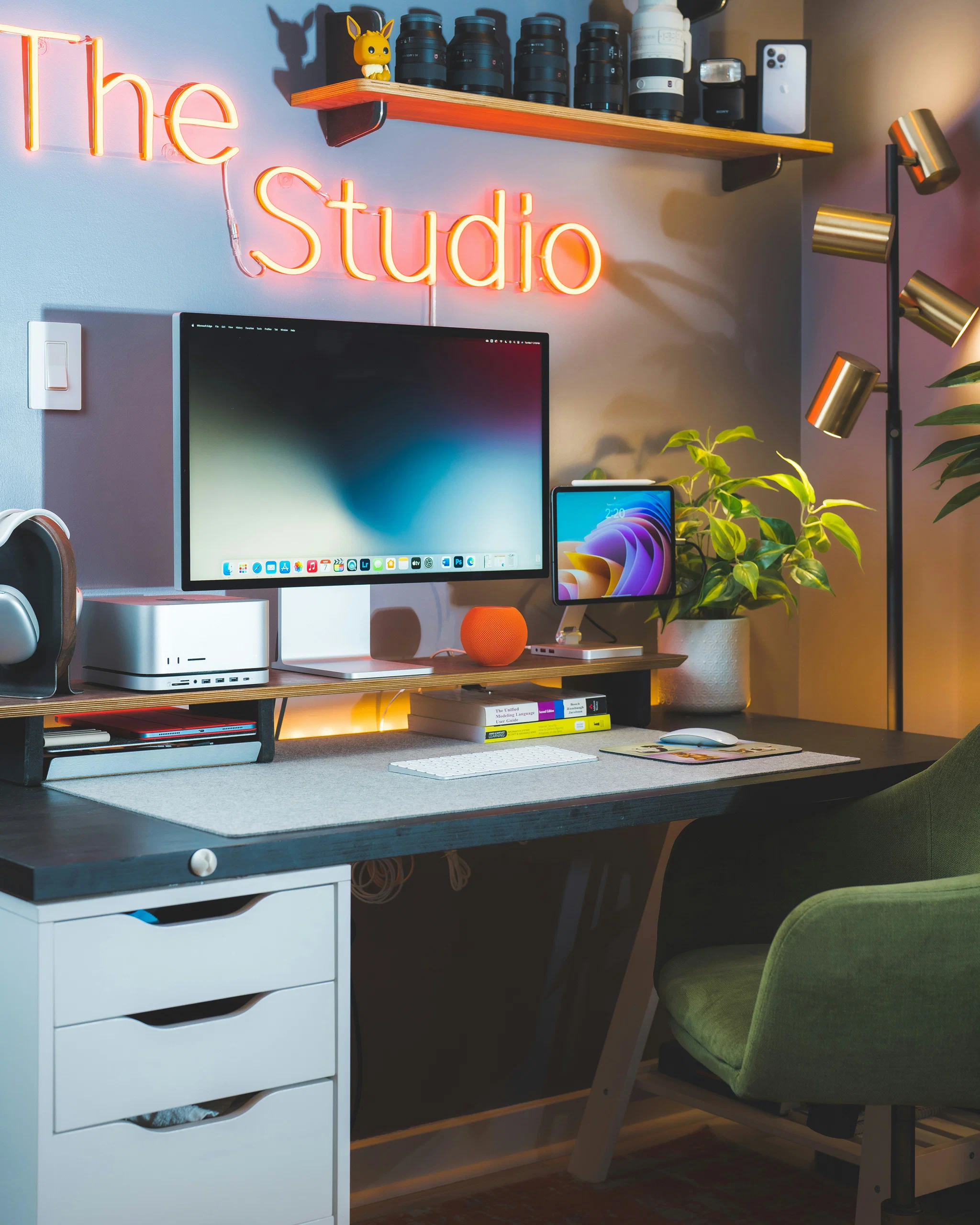 So sánh Apple Studio Display 2022 và 2026: Apple thực sự đổi gì sau 4 năm?