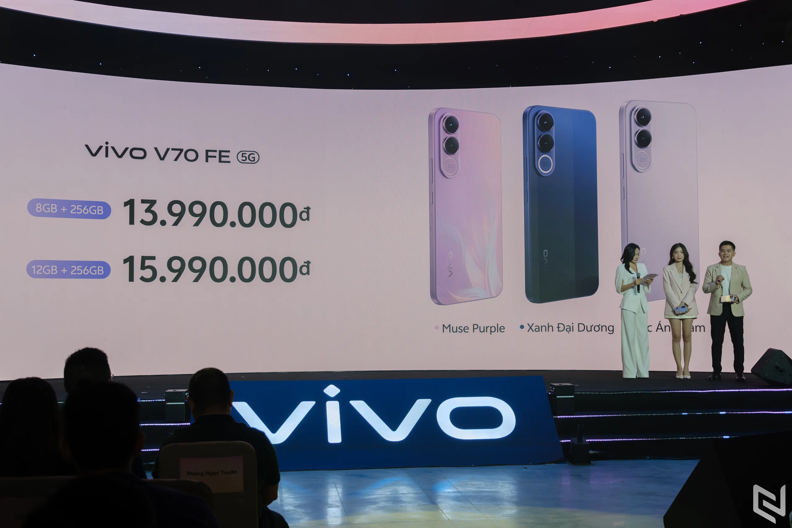 vivo V70 và vivo V70 FE ra mắt tại Việt Nam, nâng tầm nhiếp ảnh di động với camera ZEISS