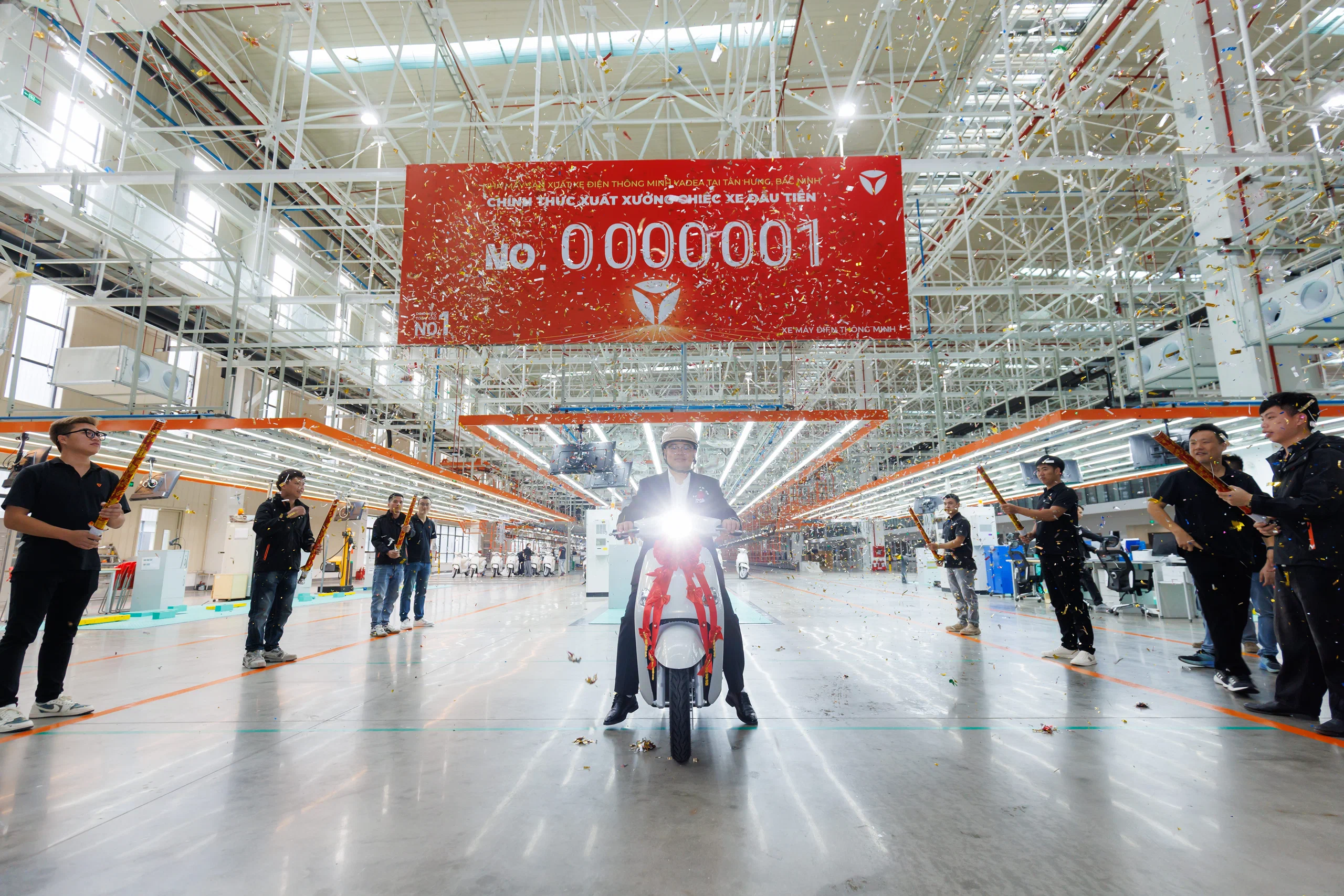 YADEA đầu tư 100 triệu USD xây nhà máy thông minh tại Bắc Ninh, hợp tác chiến lược cùng Grab